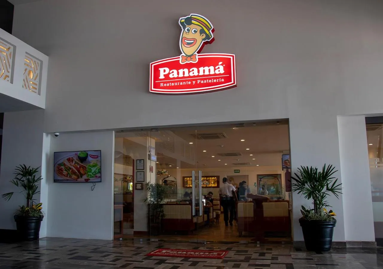 Restaurant/places to eat in The Palms Resort of Mazatlan
