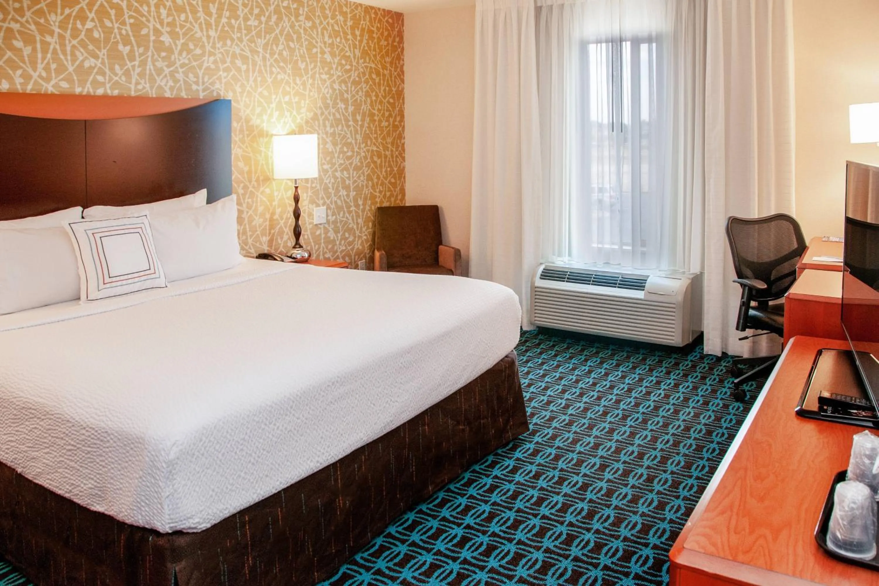 Photo of the whole room, Bed in Fairfield Inn and Suites by Marriott Colorado Springs North Air Force Academy