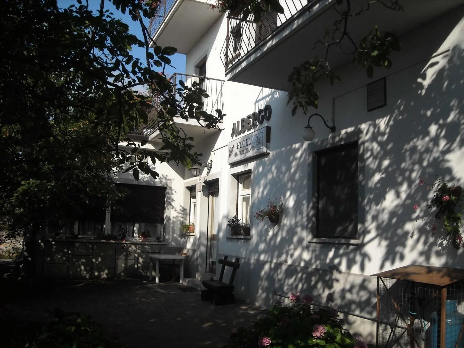 Facade/entrance in Albergo Alla Valle di Banne