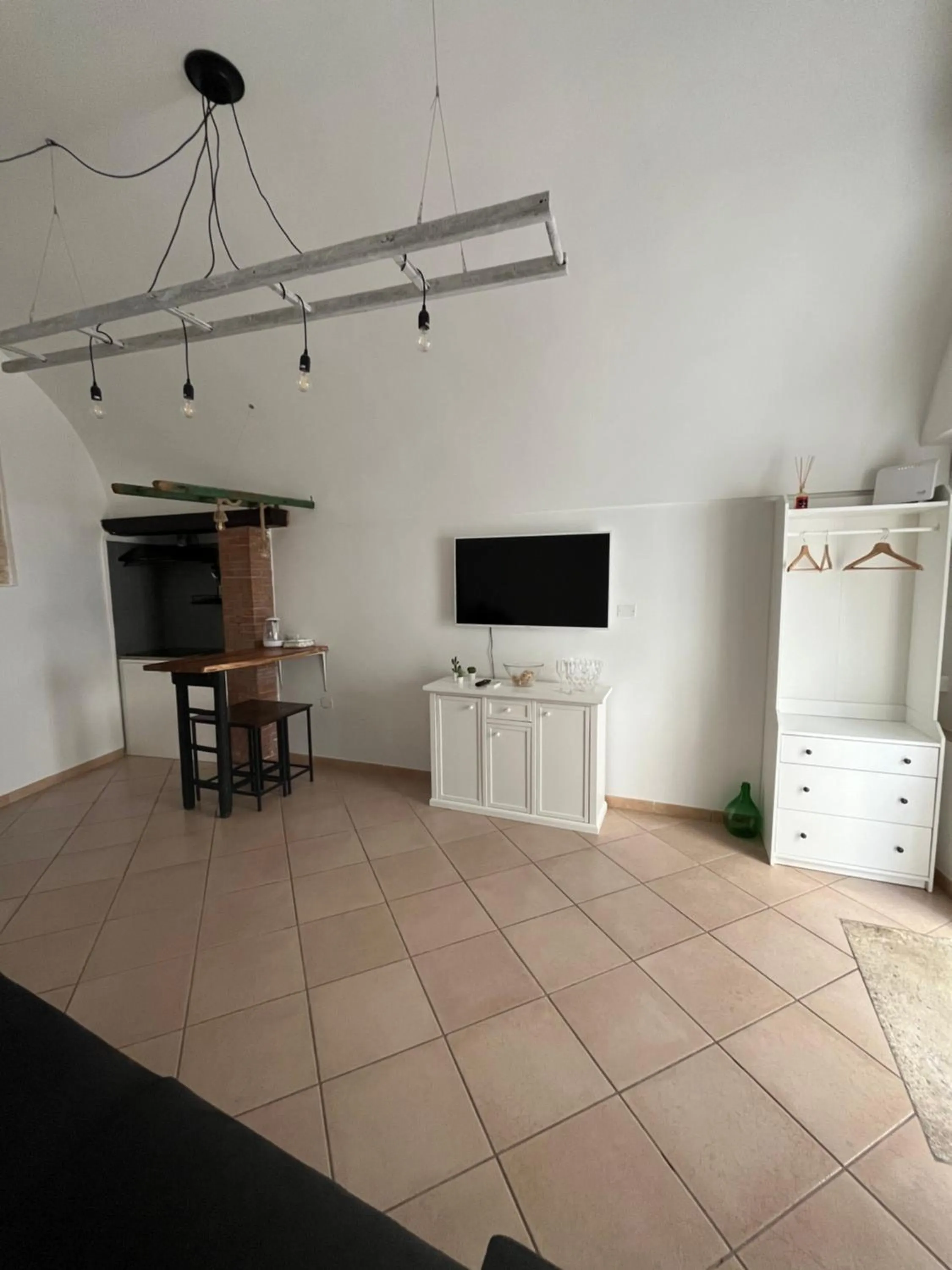 TV and multimedia in Ostuni 21mq Suite Homes