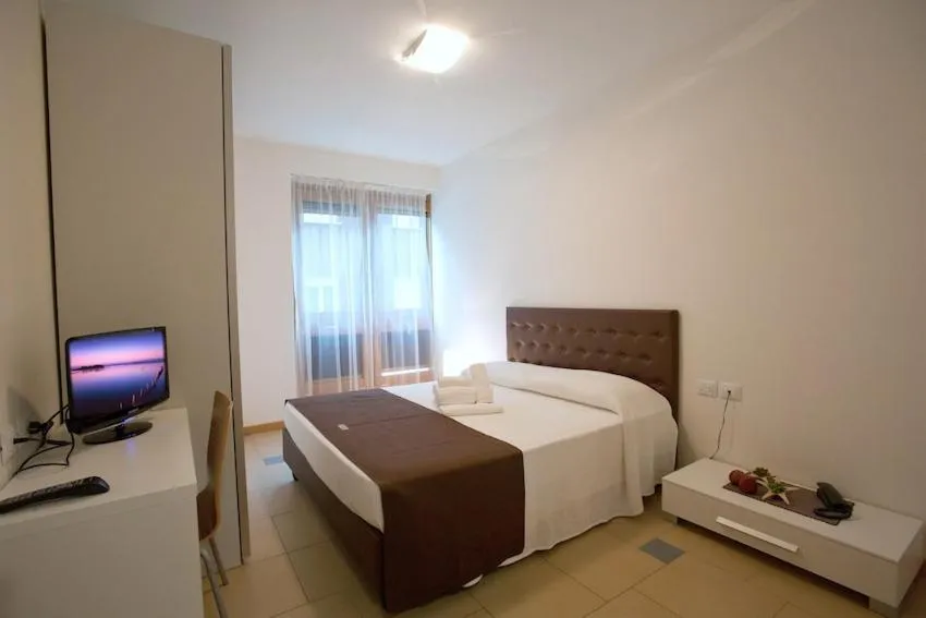 Photo of the whole room, Bed in Lacroma Aparthotel