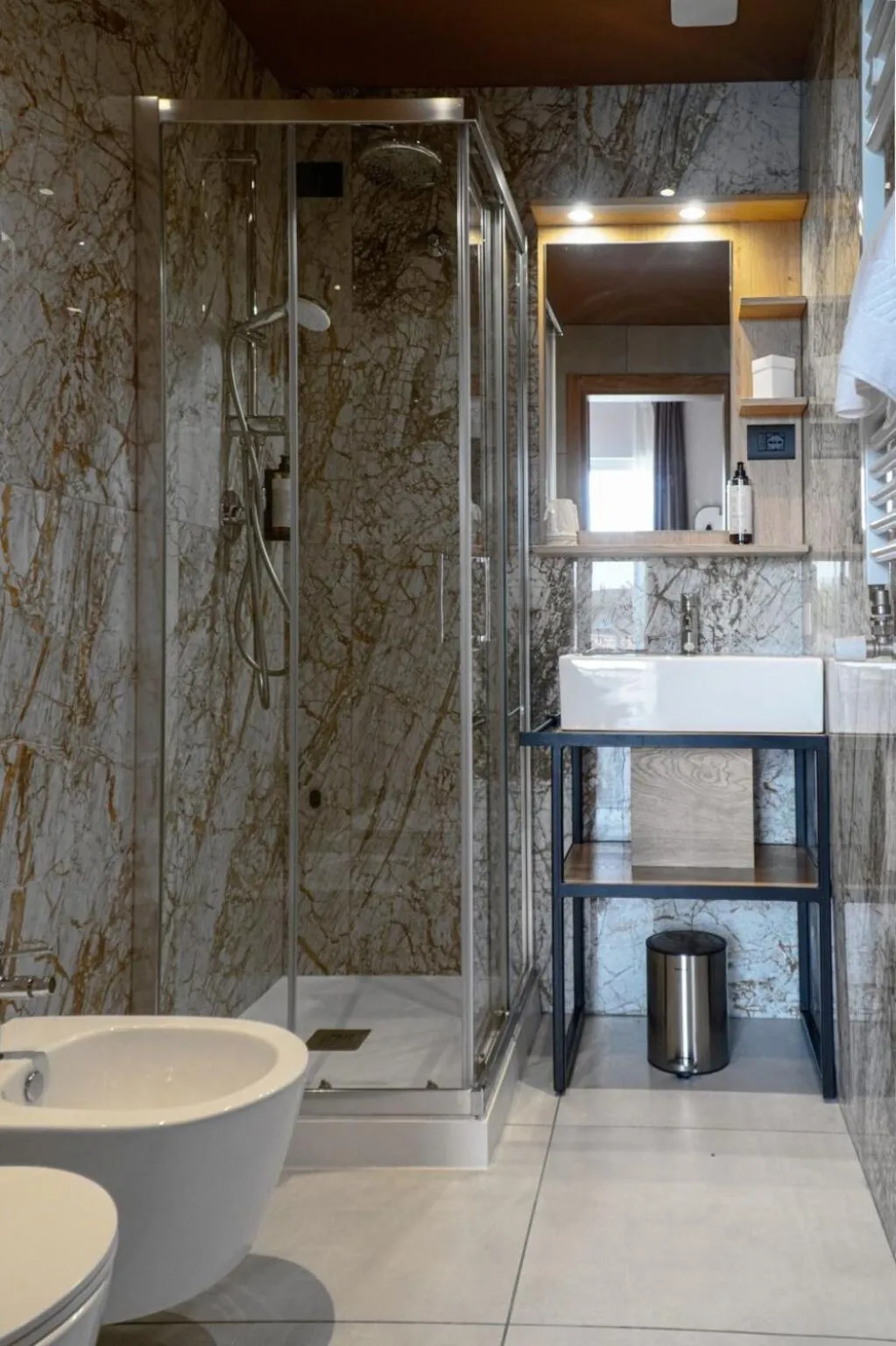 Shower in Best Western Hotel Arya