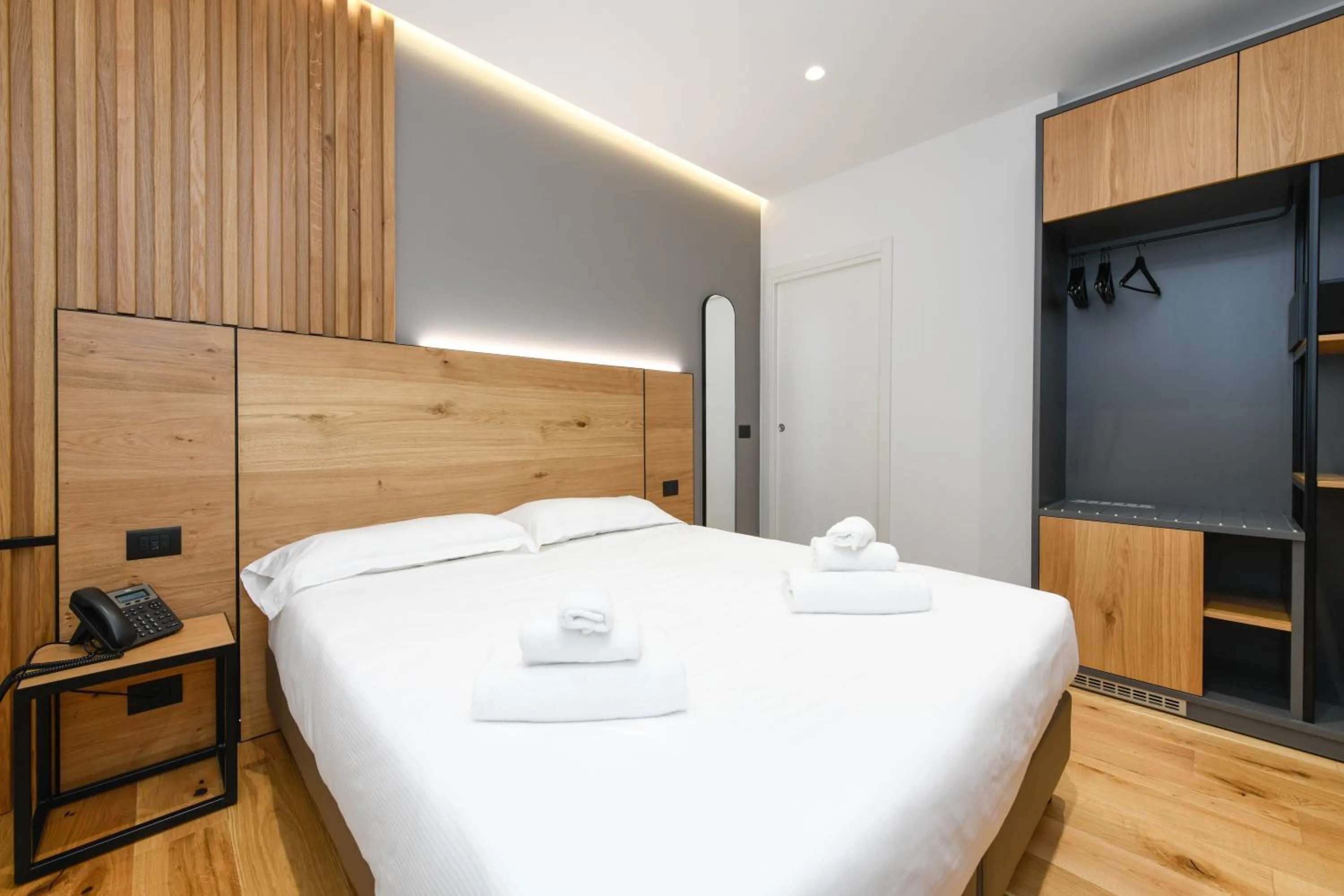 Bedroom, Bed in Hotel Arya by Mauro