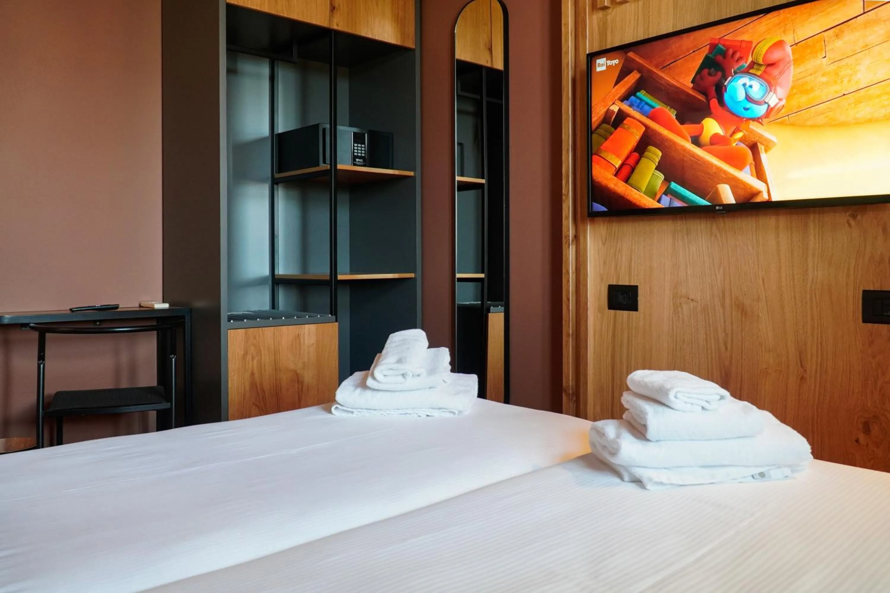 Bed in Hotel Arya by Mauro