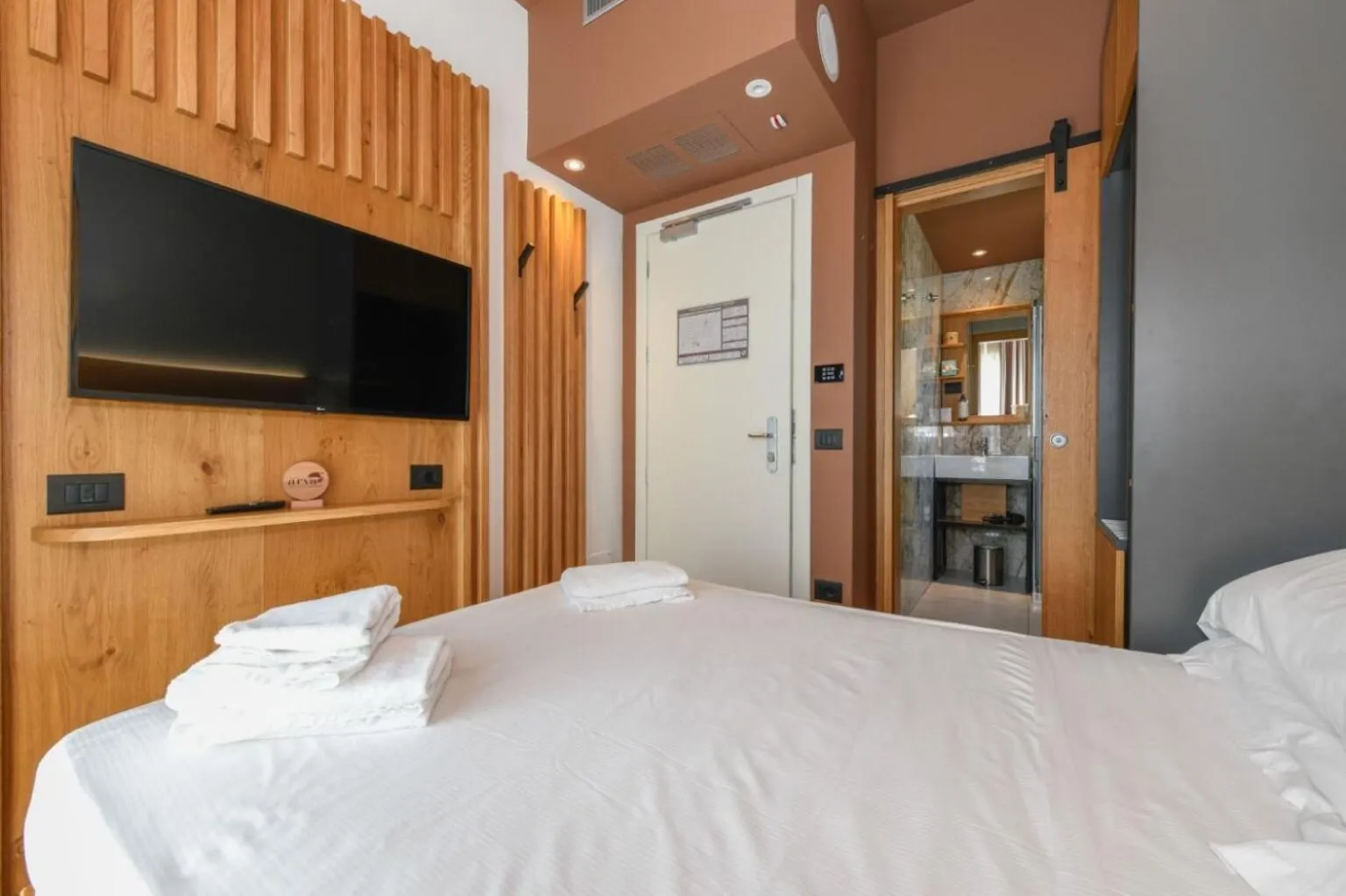 Bathroom, Bed in Best Western Hotel Arya