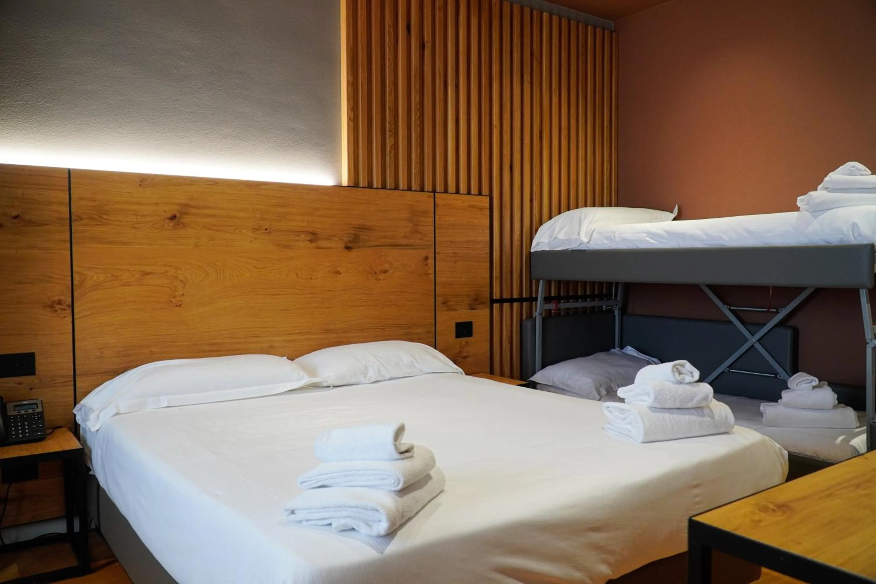 Bedroom, Bed in Hotel Arya by Mauro