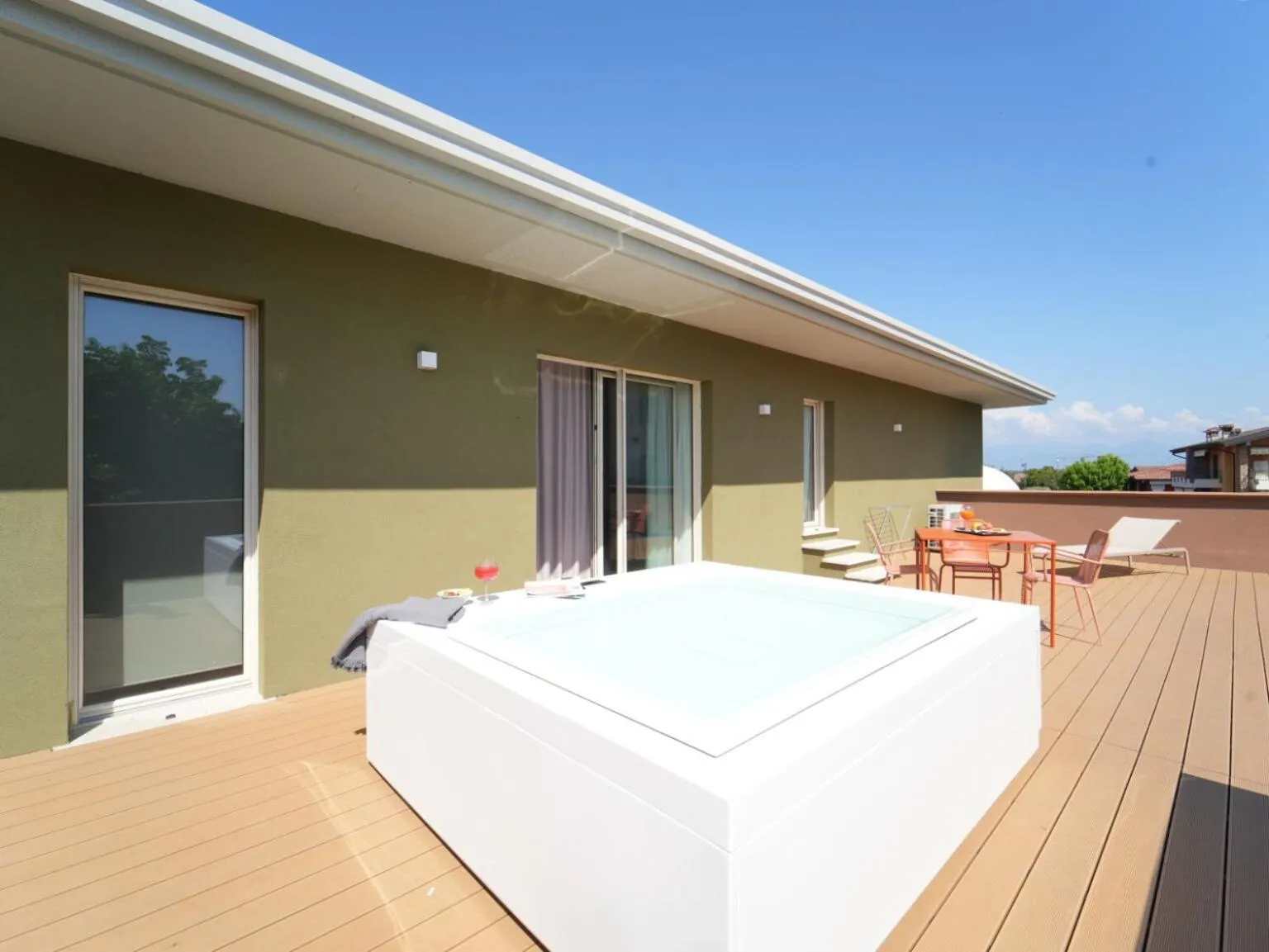 Hot Tub in Best Western Hotel Arya