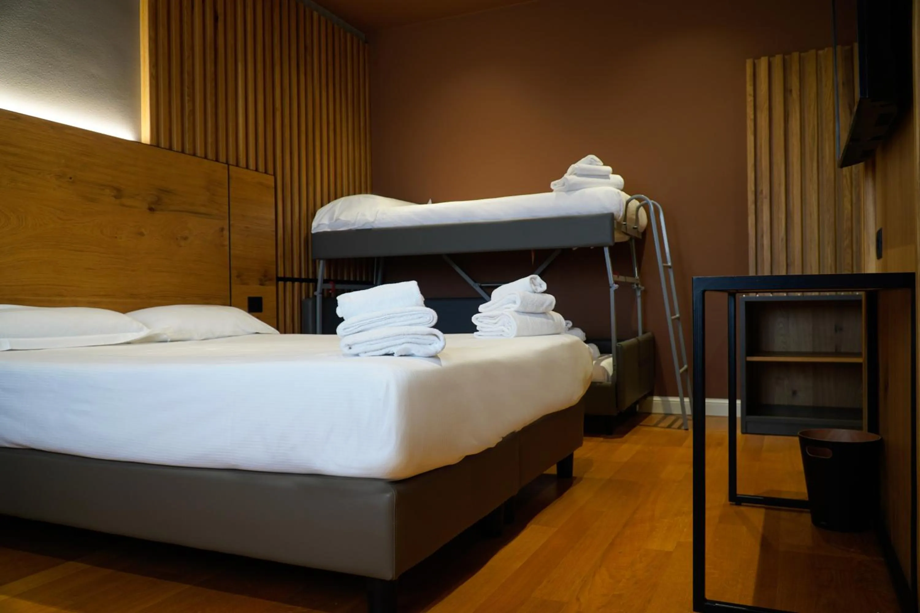 Bedroom, Bed in Hotel Arya by Mauro