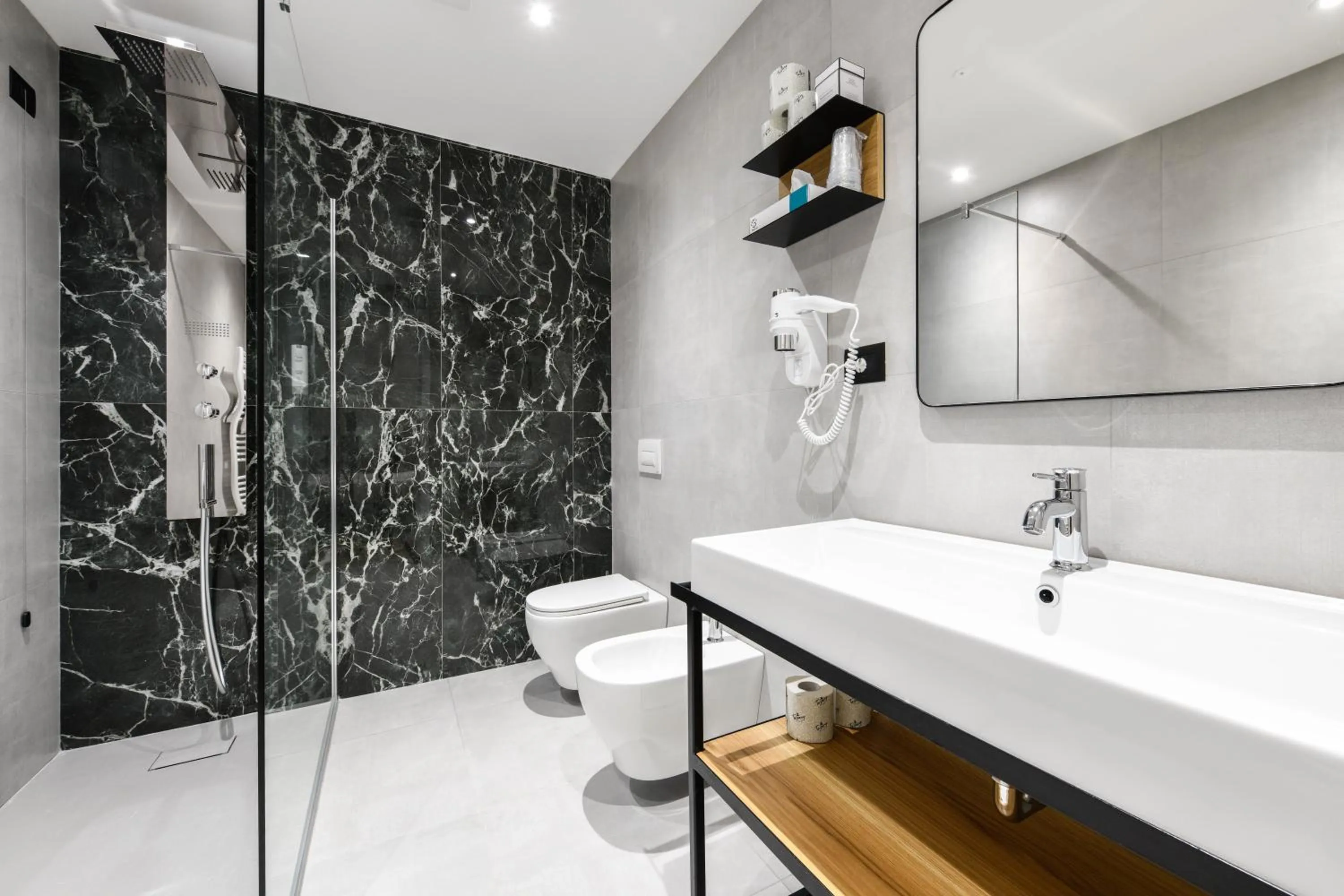 Bathroom in Hotel Arya by Mauro