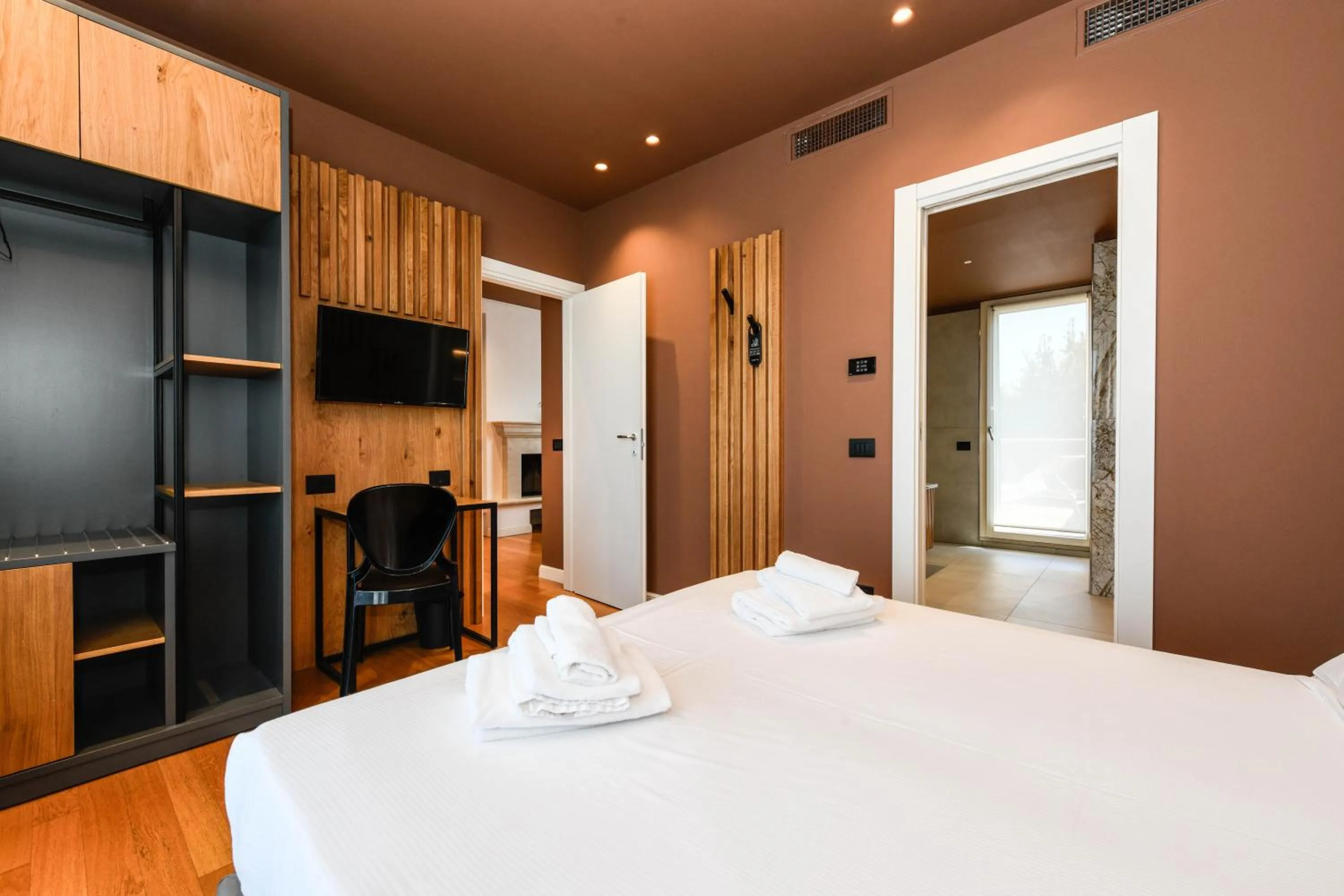 Bedroom, Bed in Hotel Arya by Mauro