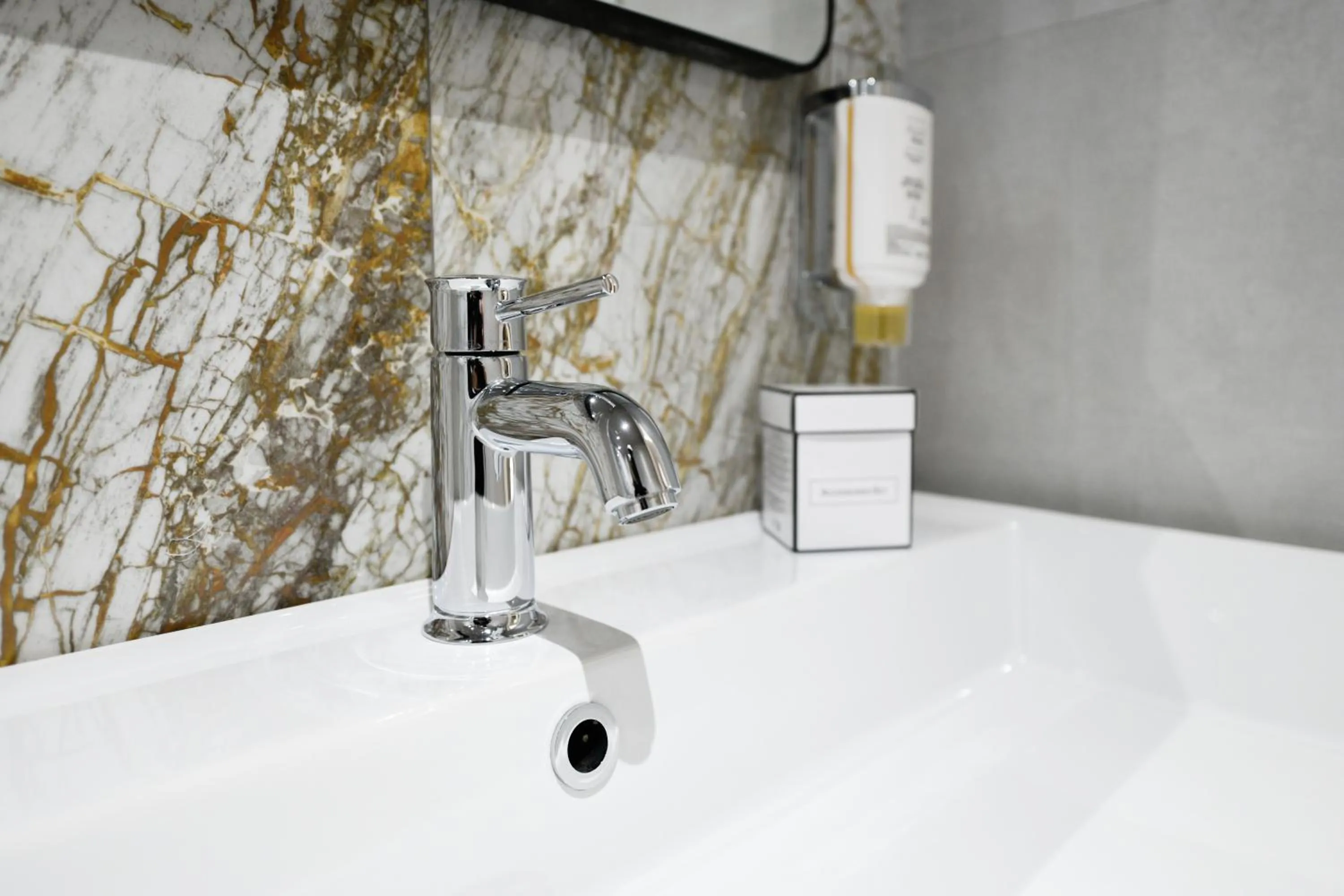 Bathroom in Hotel Arya by Mauro