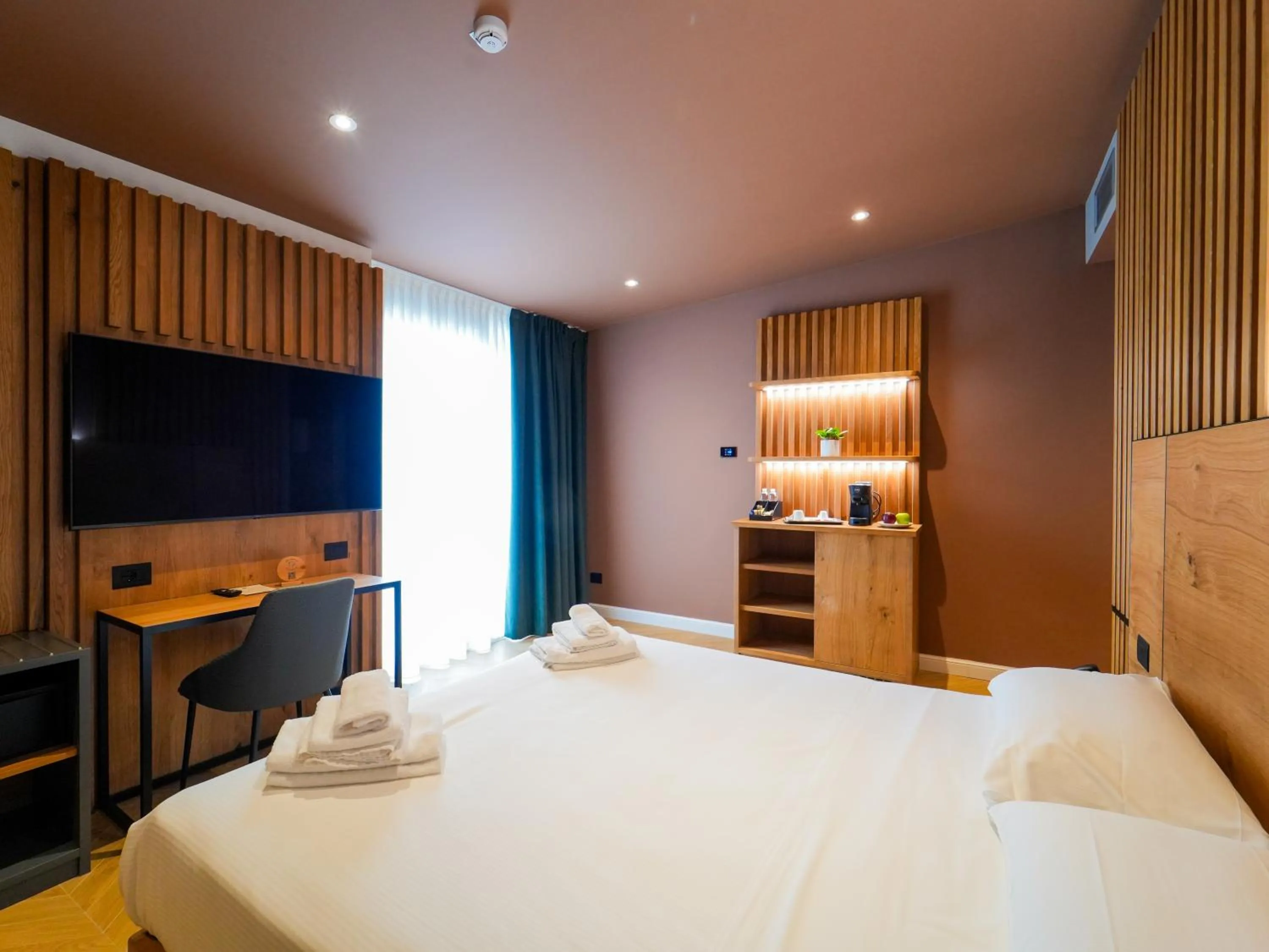 Bedroom, Bed in Hotel Arya by Mauro