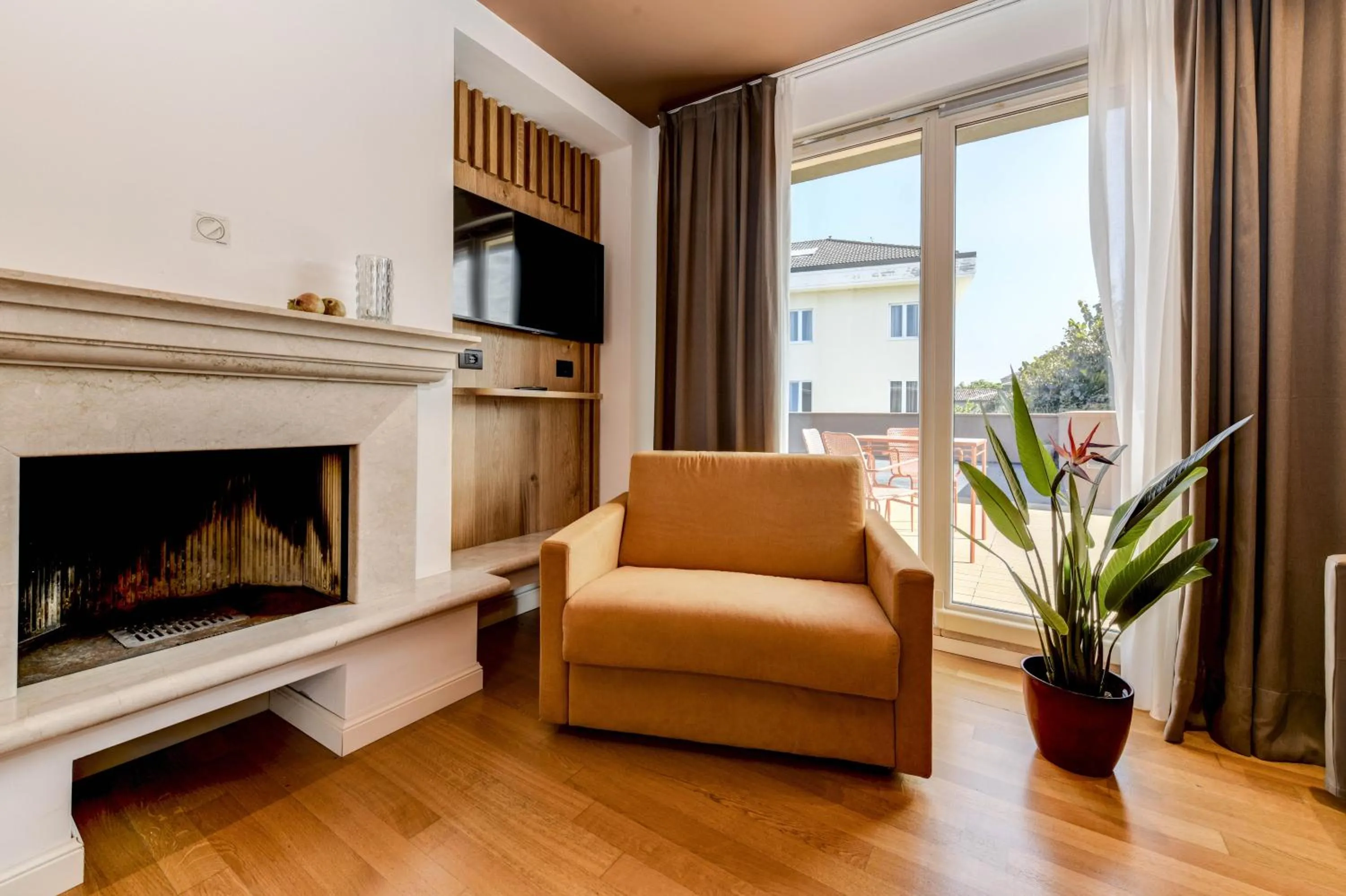 Bedroom in Hotel Arya by Mauro