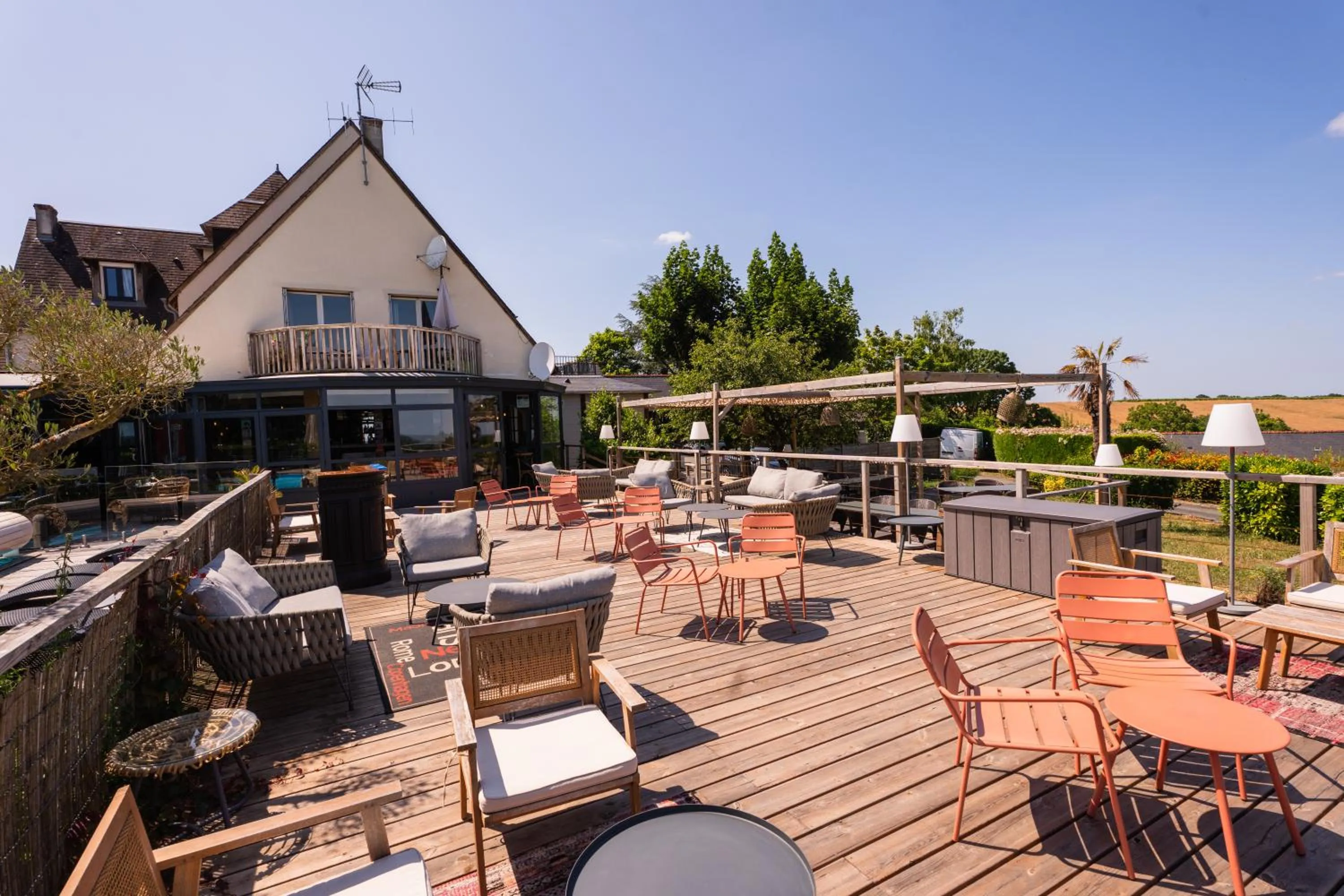 Property building in Les Terrasses de Saumur - Hôtel & Appartements - Restaurant & Spa (Logis)