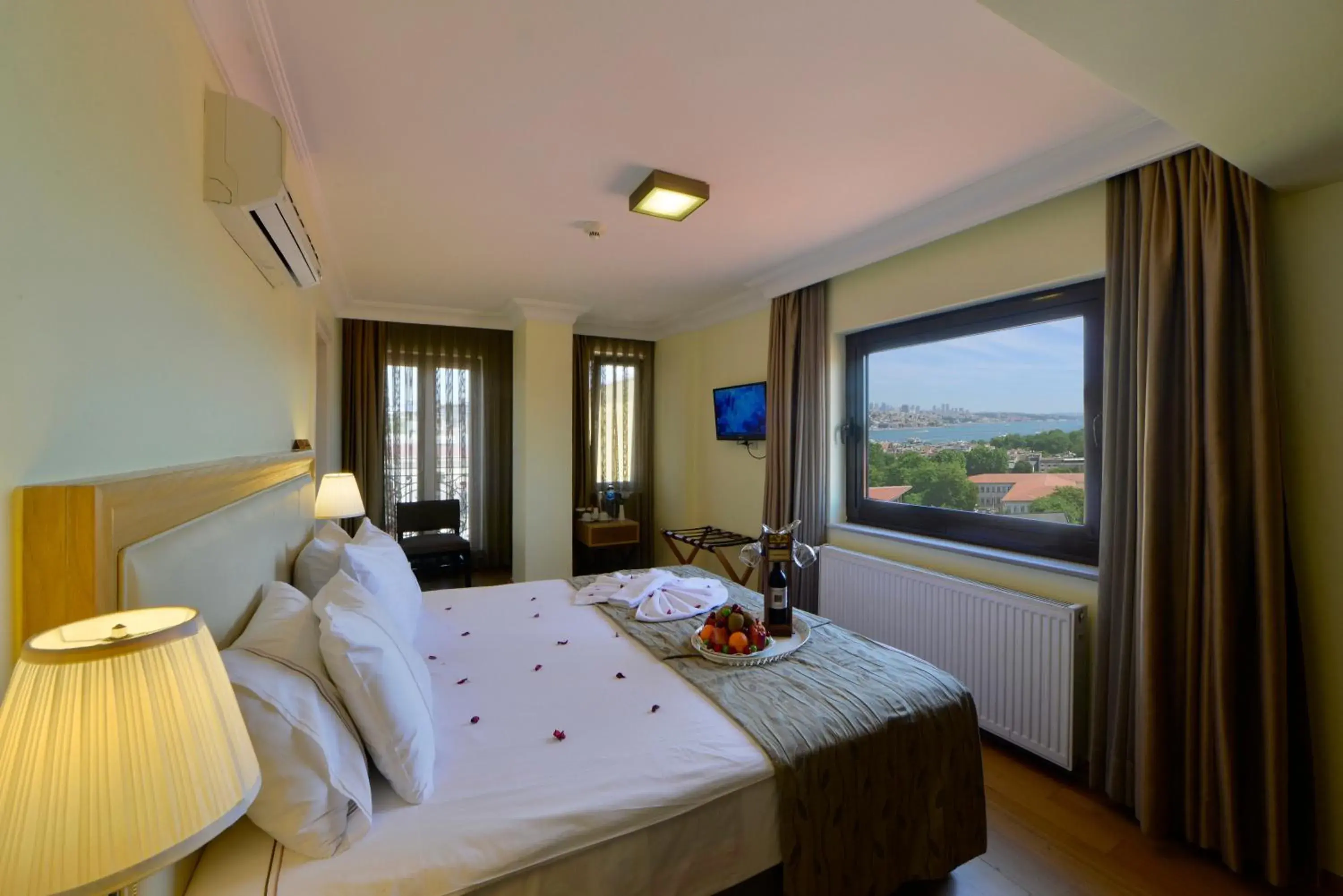Deluxe Double or Twin Room with Sea View in Agora Life Hotel - Special Class Deluxe Double or Twin Room with Sea View in Agora Life Hotel - Special Class