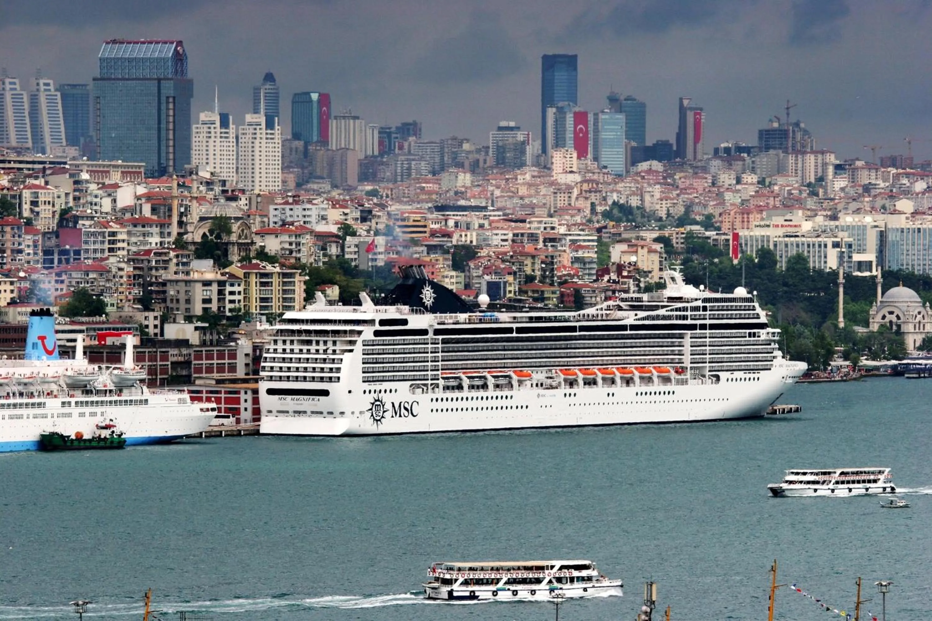 Nearby landmark in Agora Life Hotel - Special Class