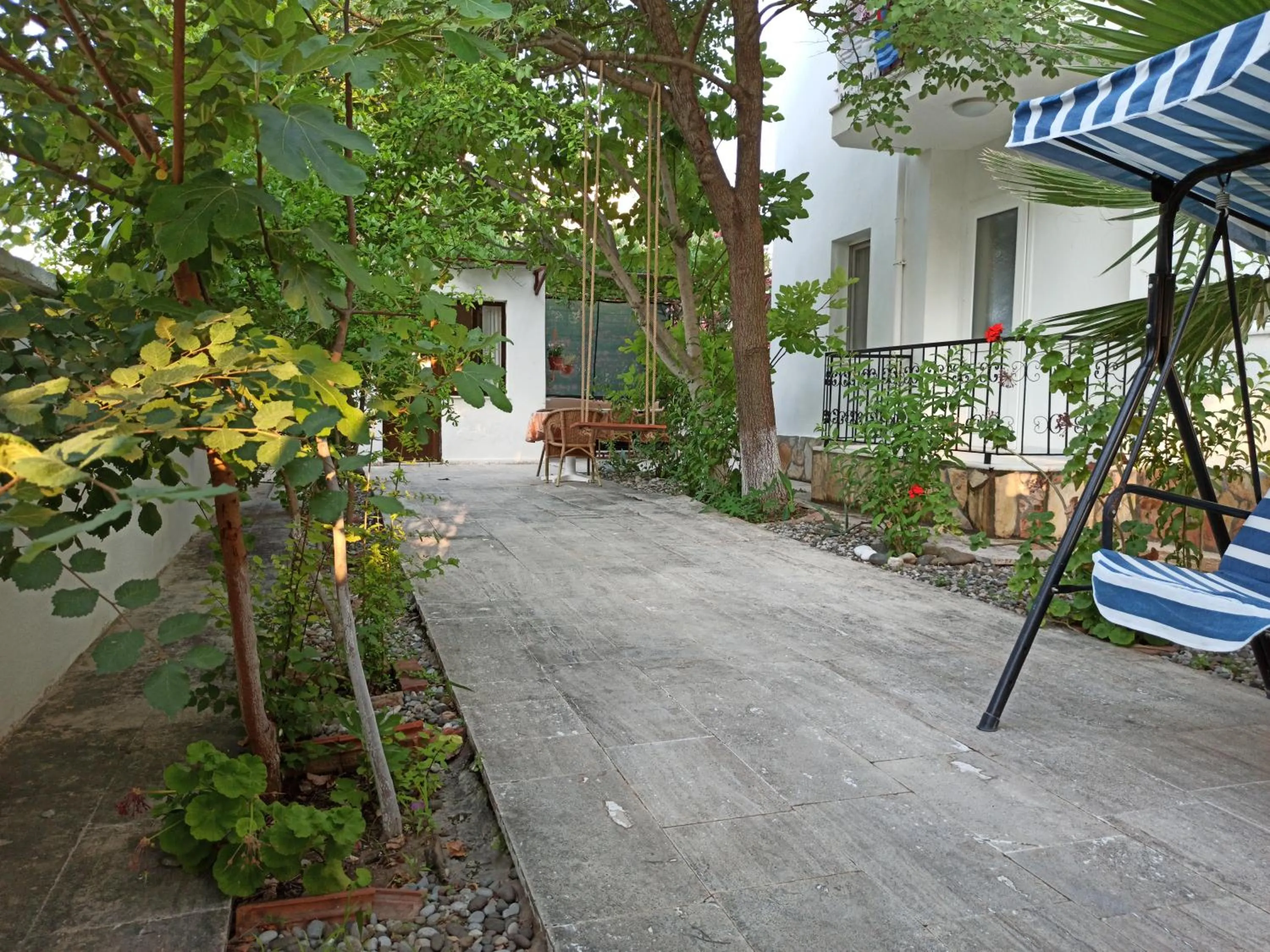 Restaurant/places to eat in Işıl Suit Apart Otel