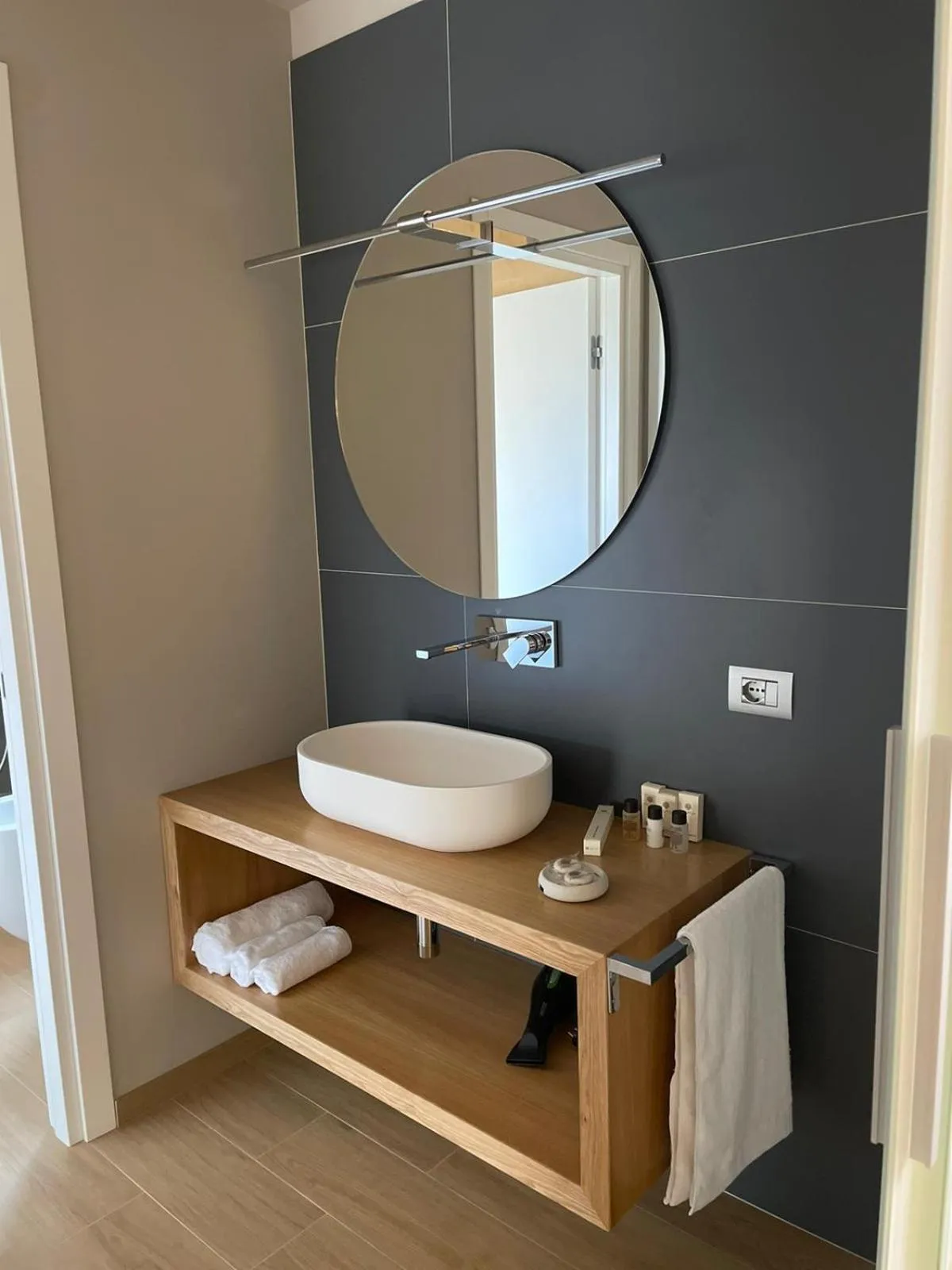 Bathroom in Notti O' Tunn Luxury Rooms in centro