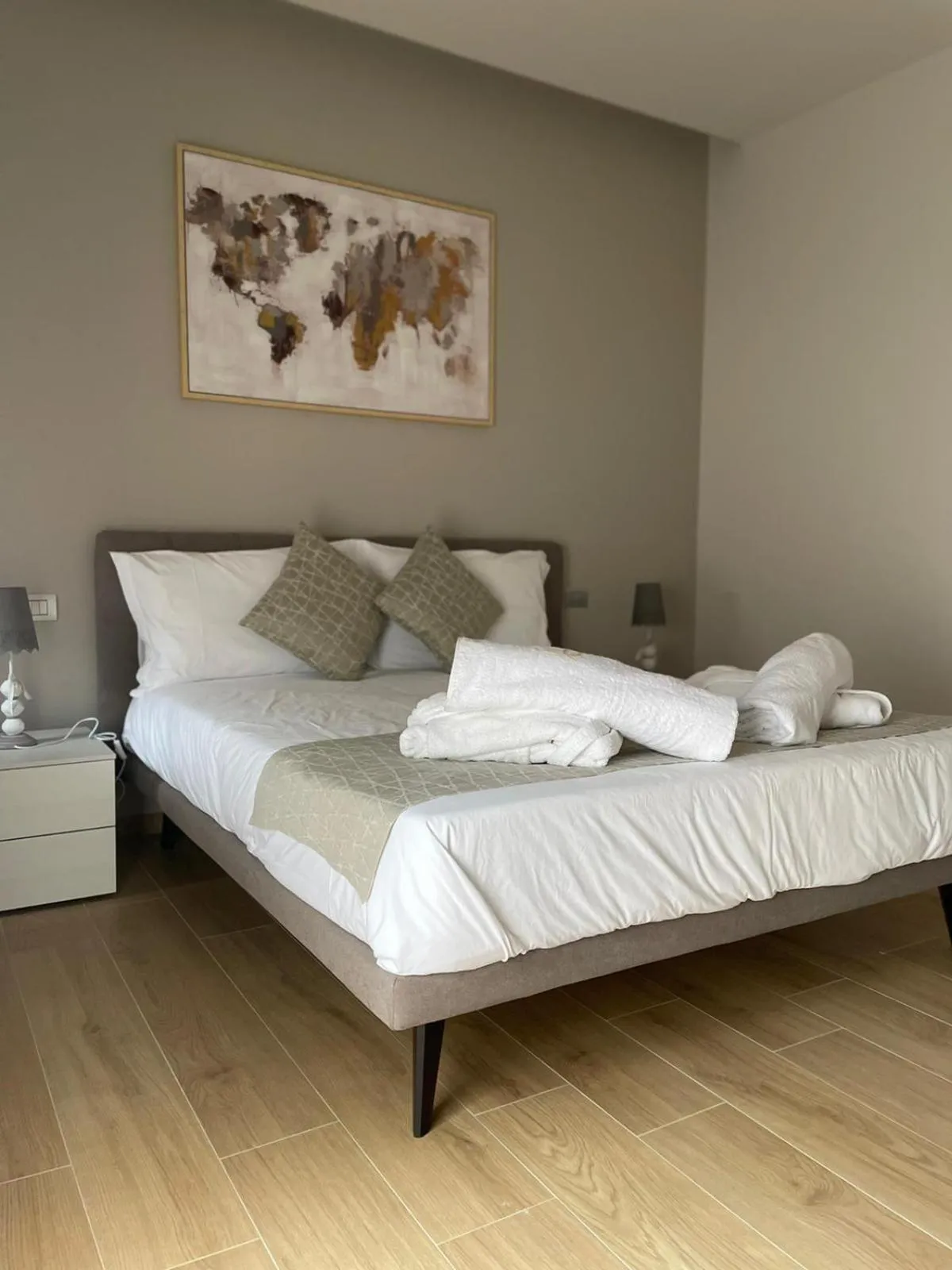 Bed in Notti O' Tunn Luxury Rooms in centro