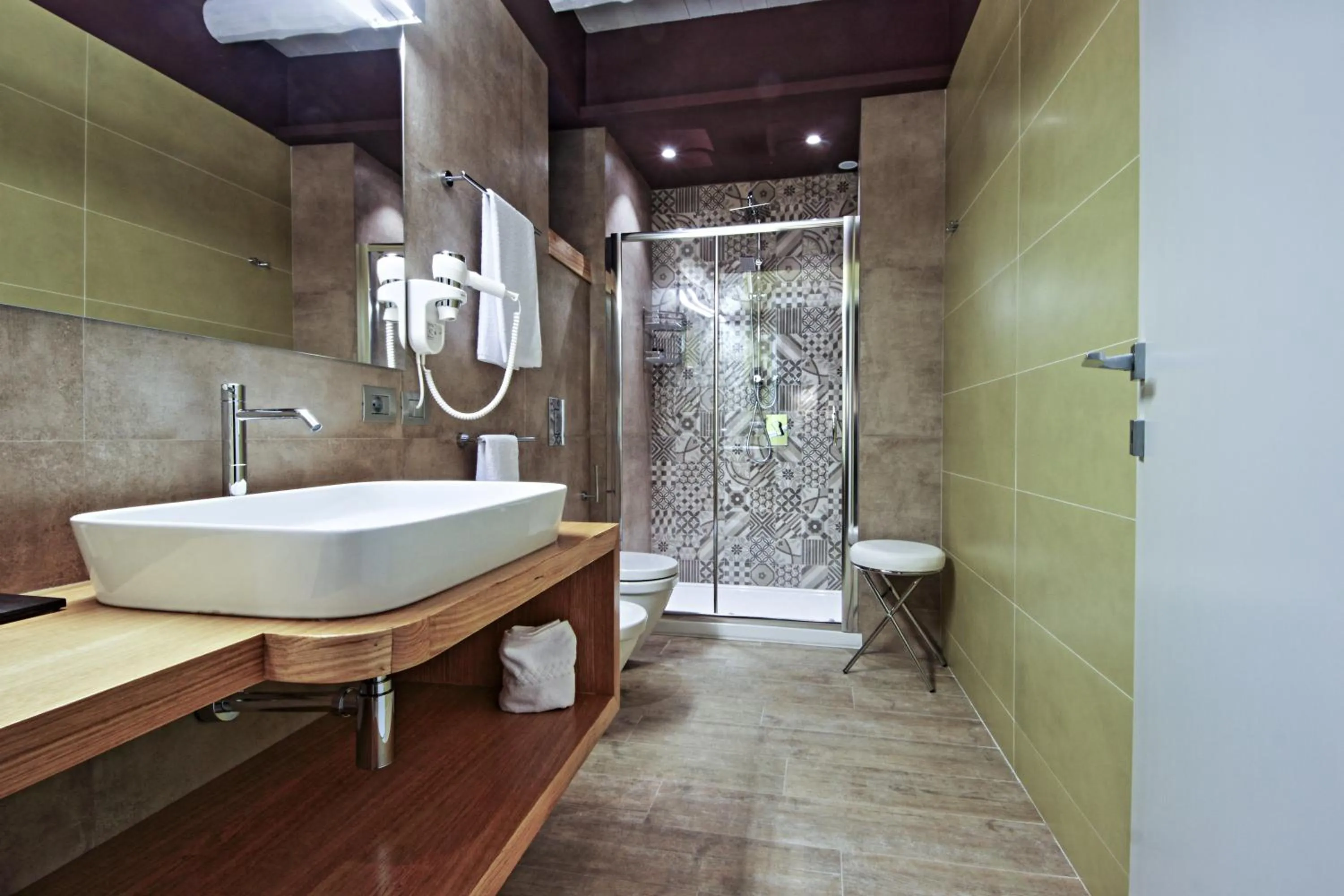 Bathroom in Notti O' Tunn Luxury Rooms in centro