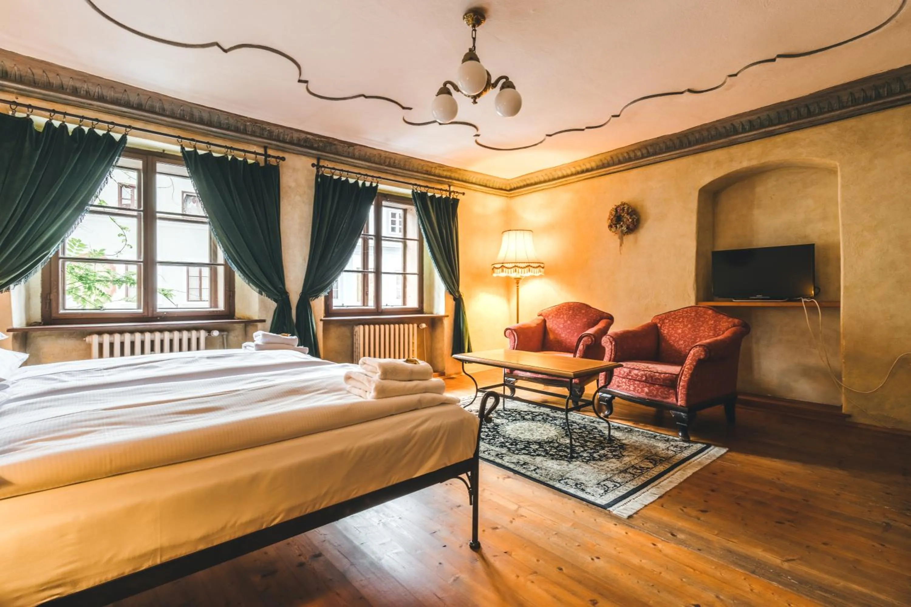 Bed in Alt Straninger