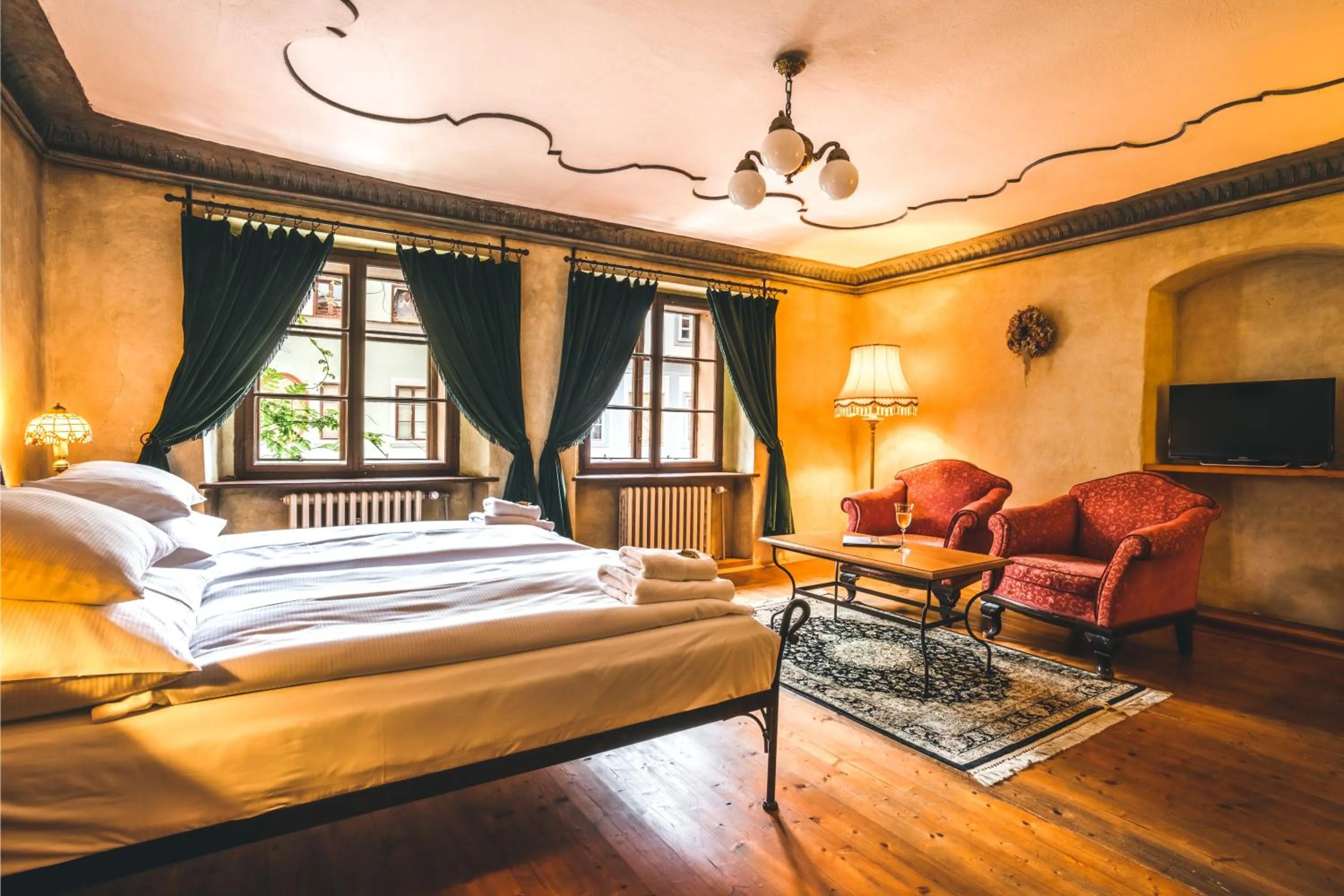 Bed in Alt Straninger