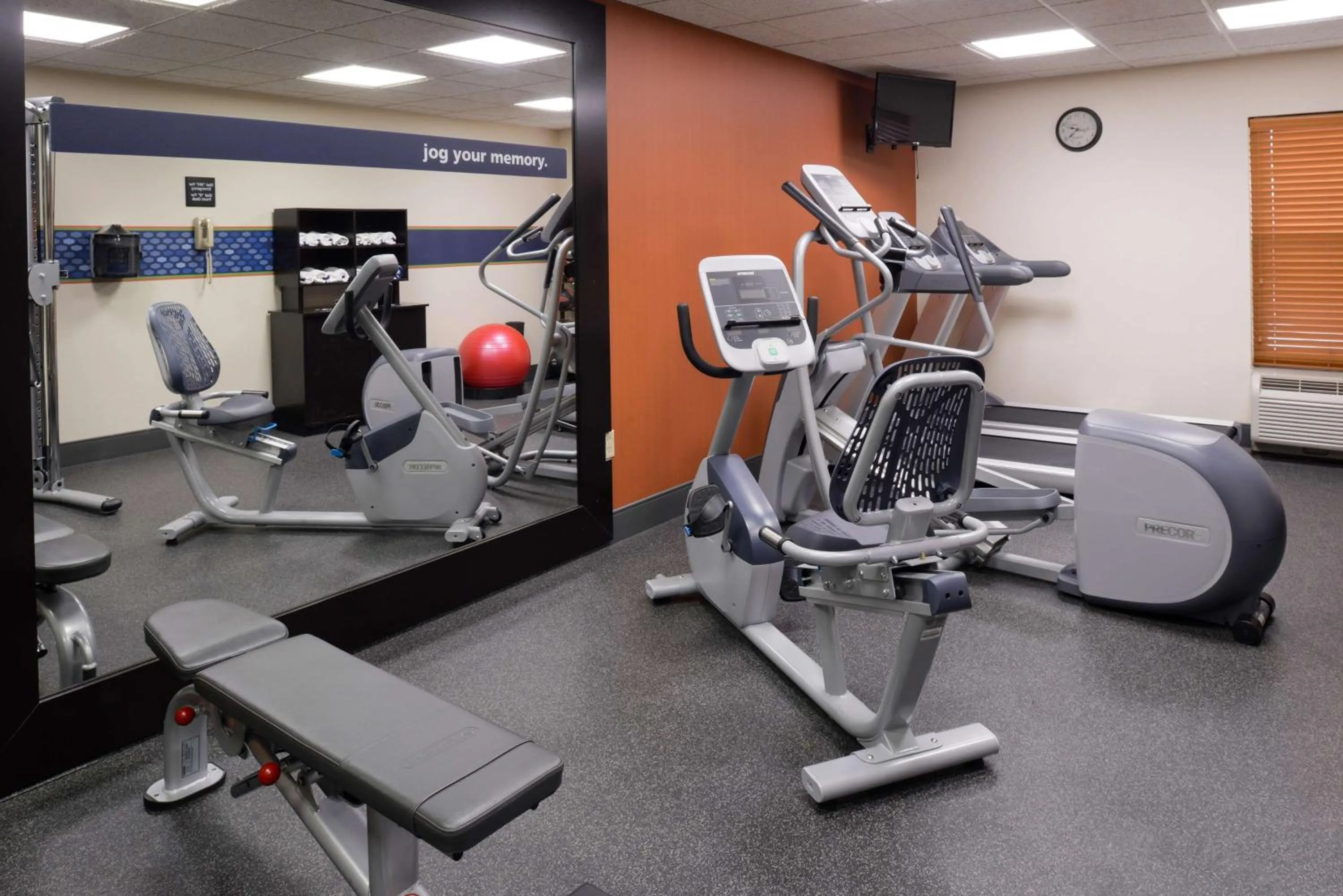 Fitness centre/facilities in Hampton Inn Elkhart
