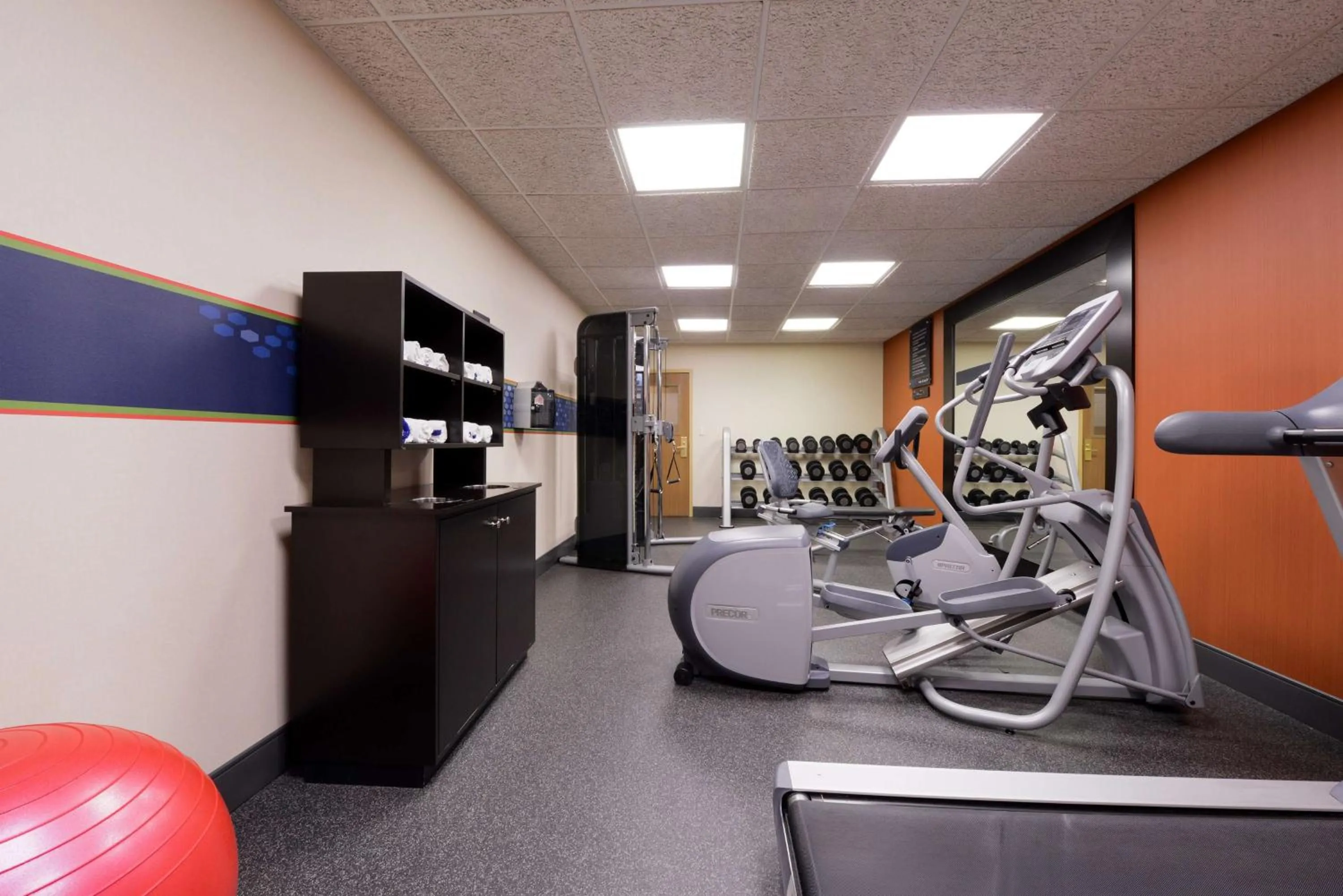 Fitness centre/facilities in Hampton Inn Elkhart