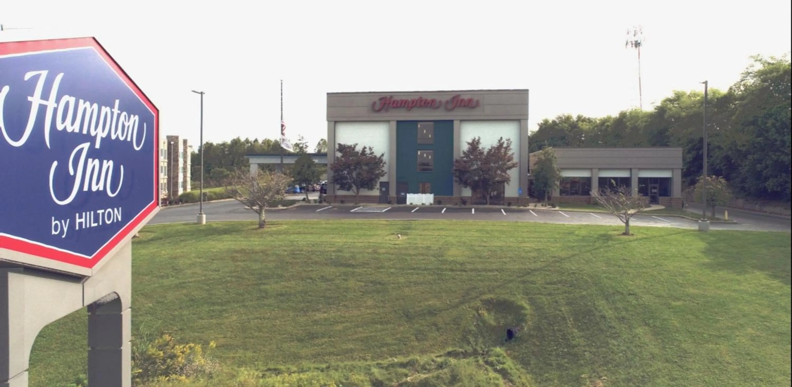 Property building in Hampton Inn Danville