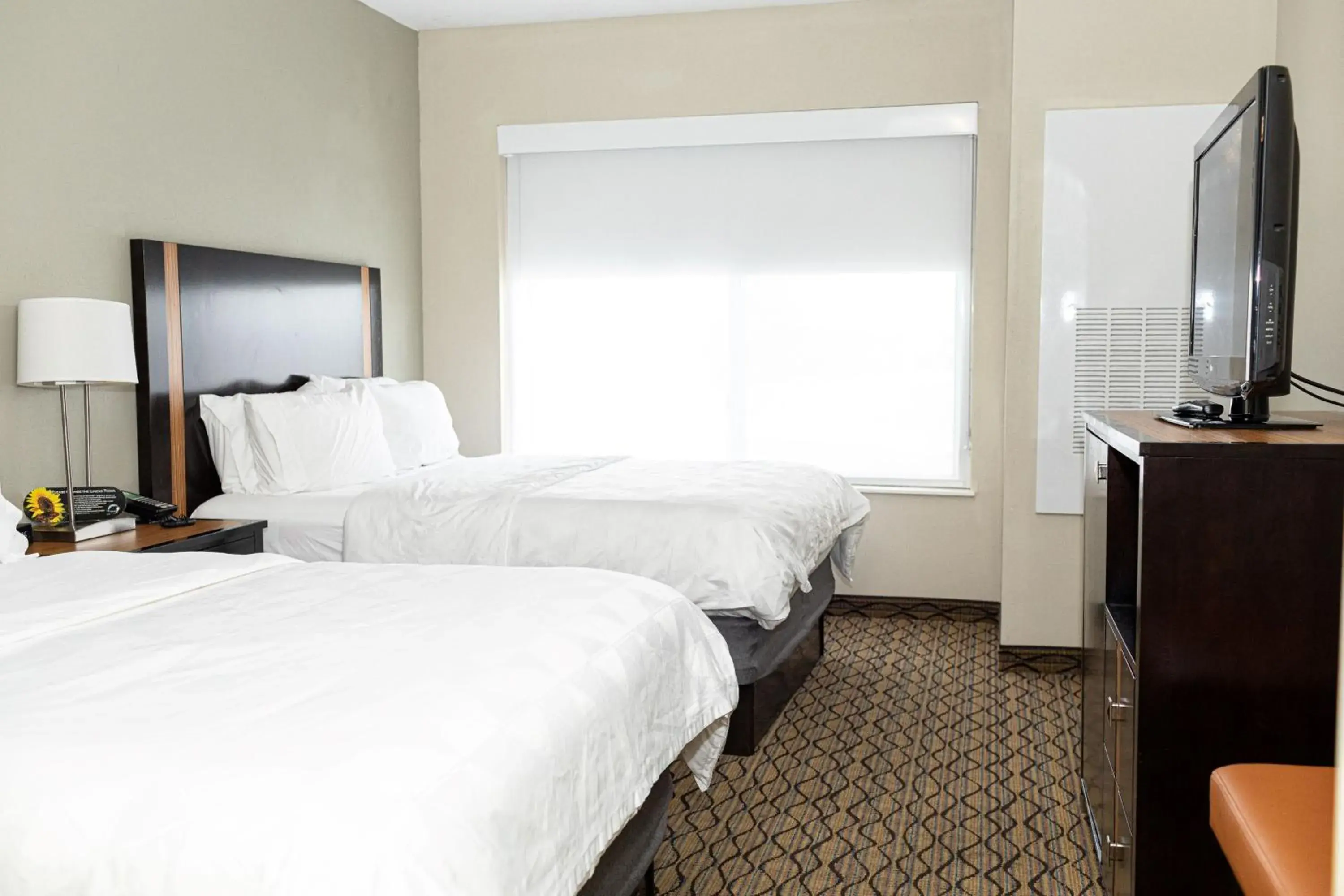 Queen Suite with Two Queen Beds and Sofa Bed in Holiday Inn Effingham by IHG Queen Suite with Two Queen Beds and Sofa Bed in Holiday Inn Effingham by IHG