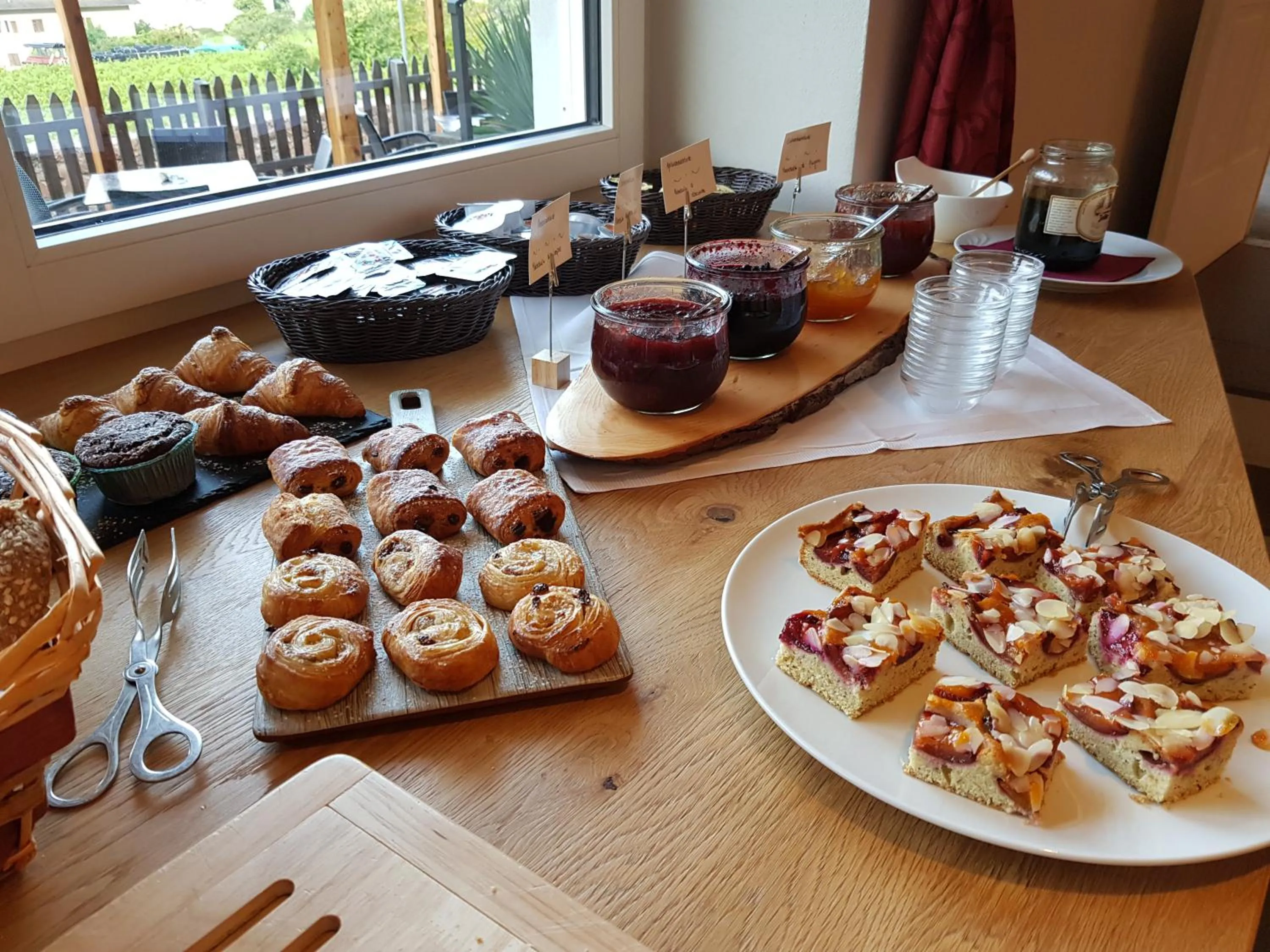 Buffet breakfast in Residence Egger