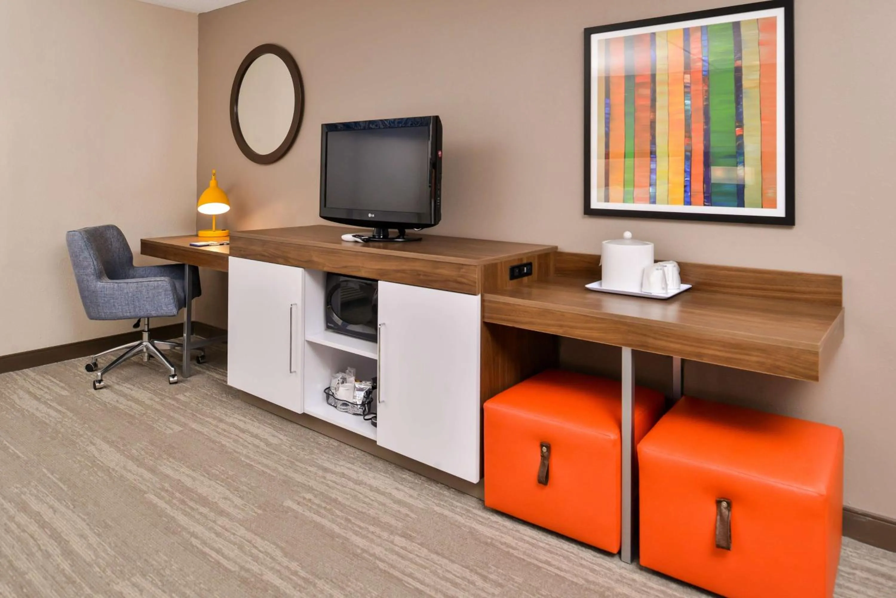 Bedroom in Hampton Inn Emporia