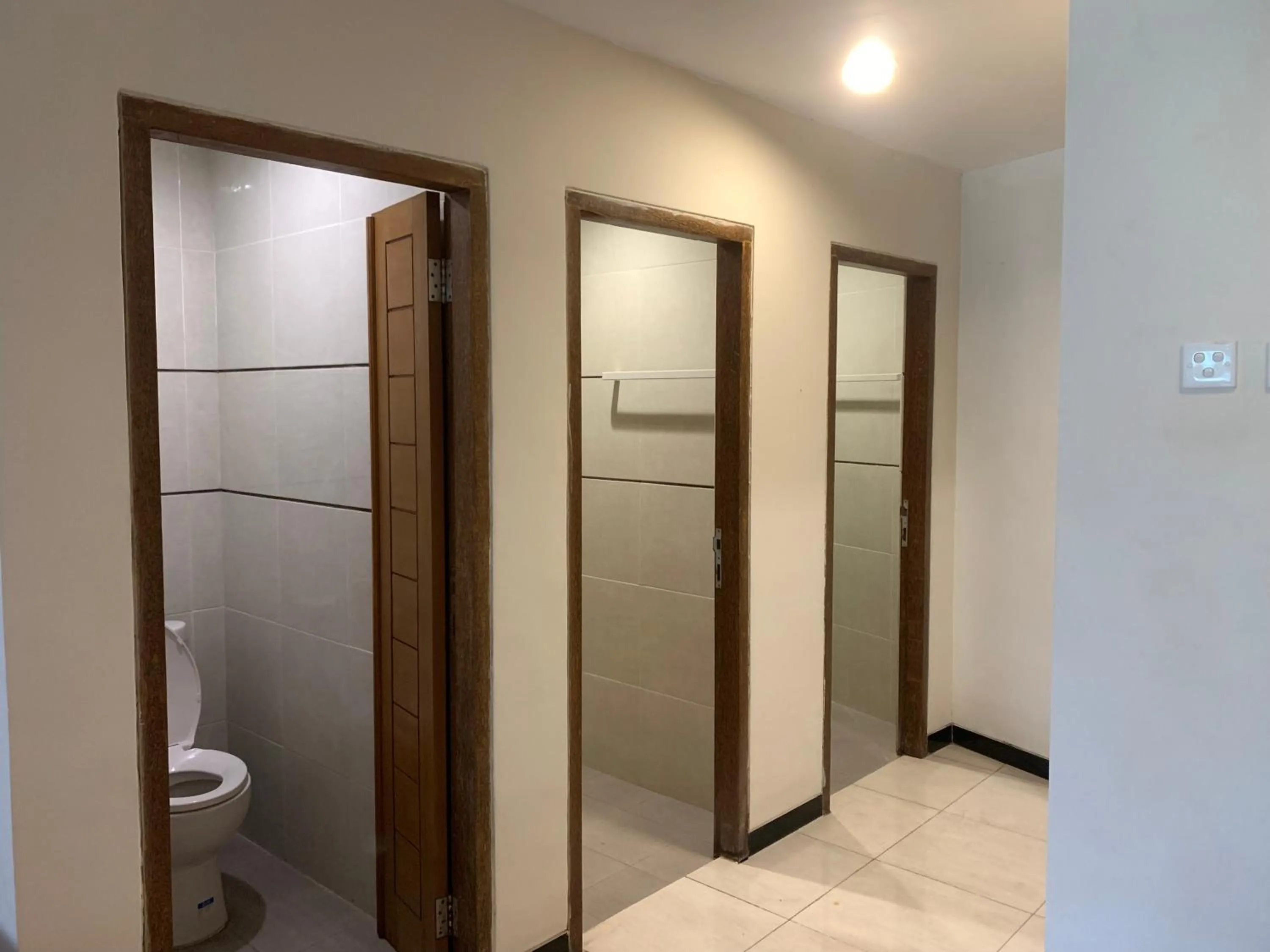 Shower in Kuta Suci Guesthouse