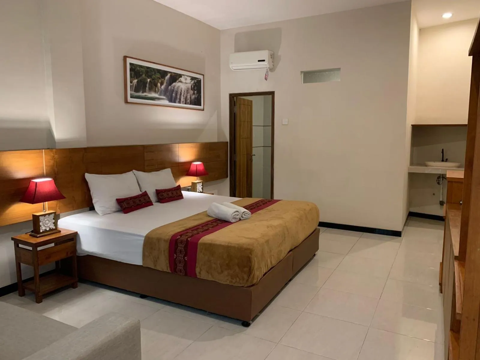 Bed in Kuta Suci Guesthouse