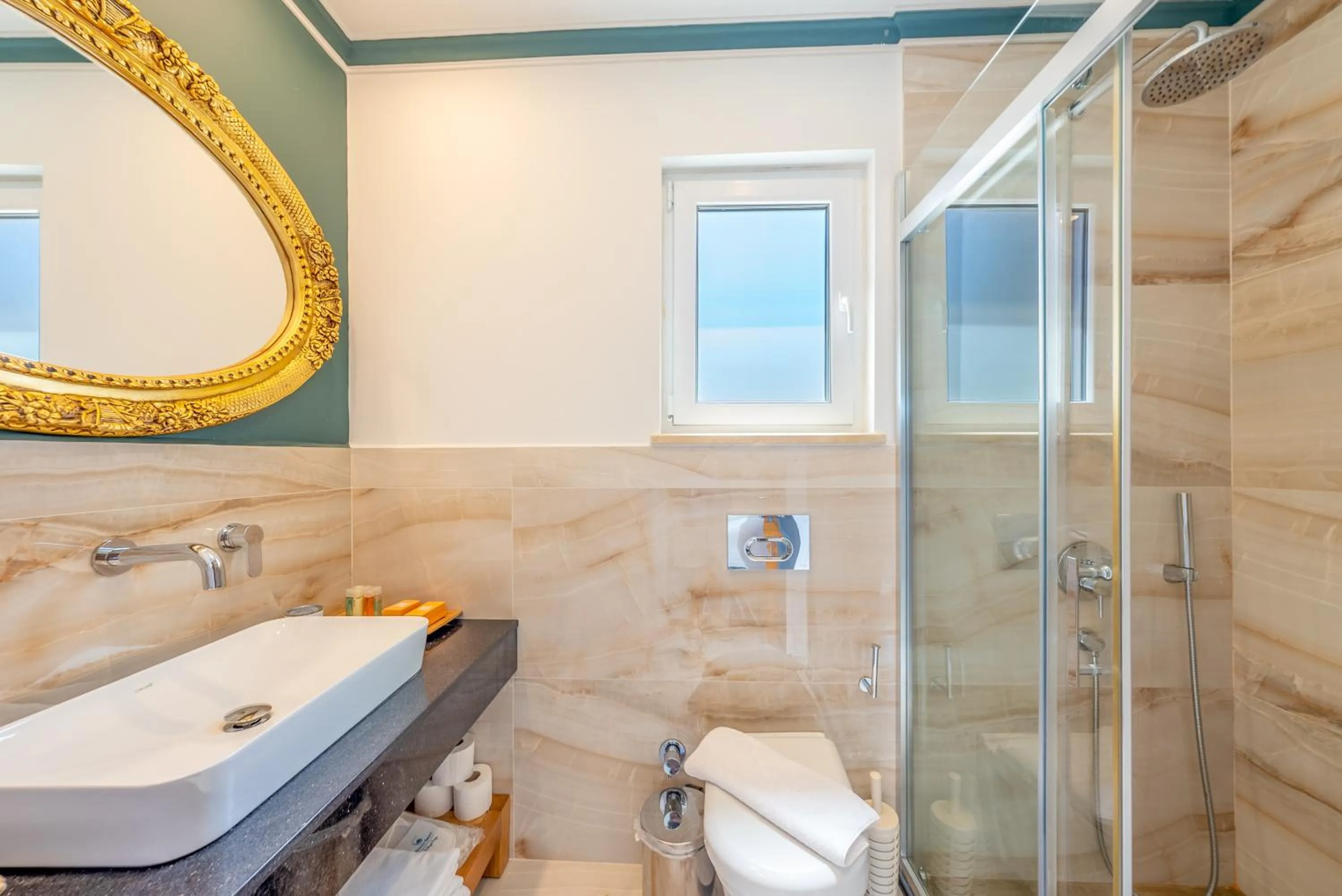 Toilet in Blanca Beach Hotel