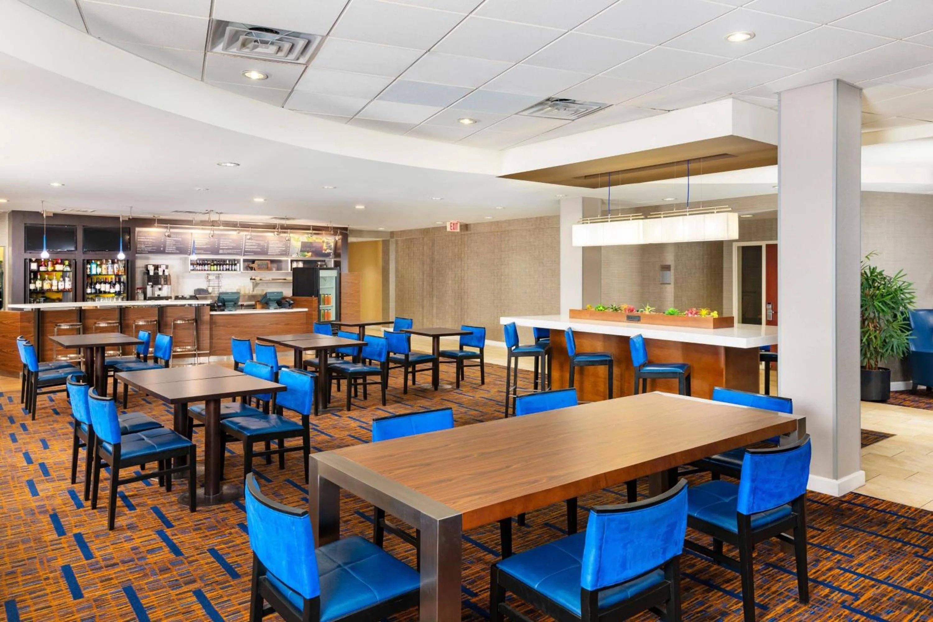 Restaurant/places to eat in Courtyard Phoenix North / Happy Valley