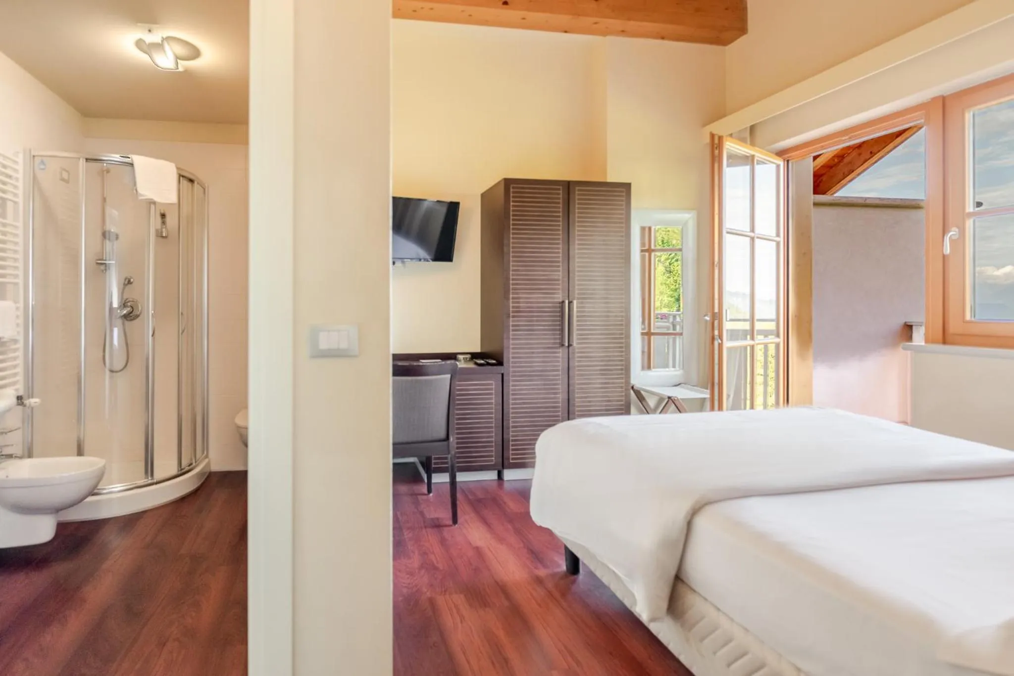 Bedroom, Bed in Hotel Norge