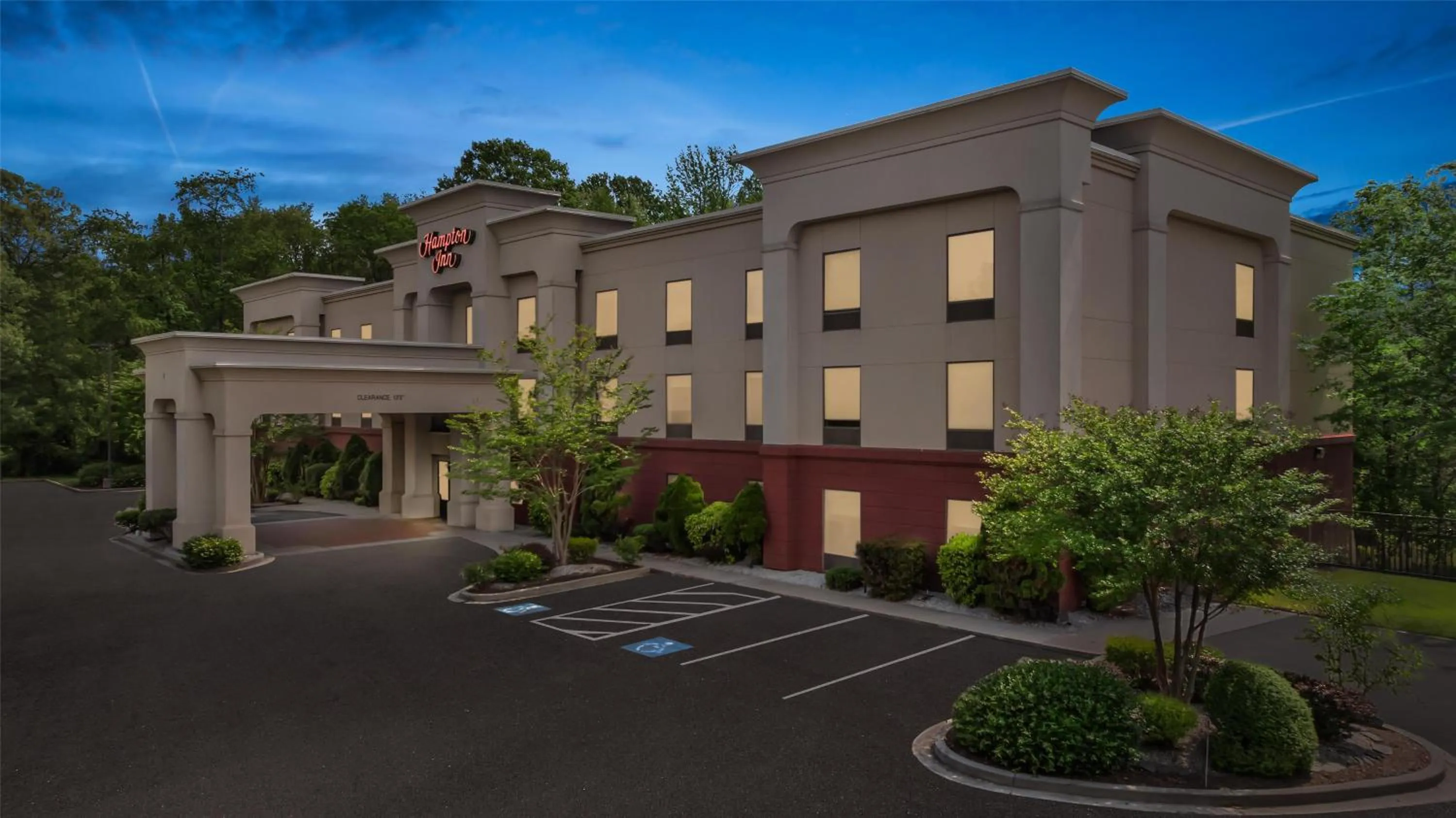 Property building in Hampton Inn Elkton