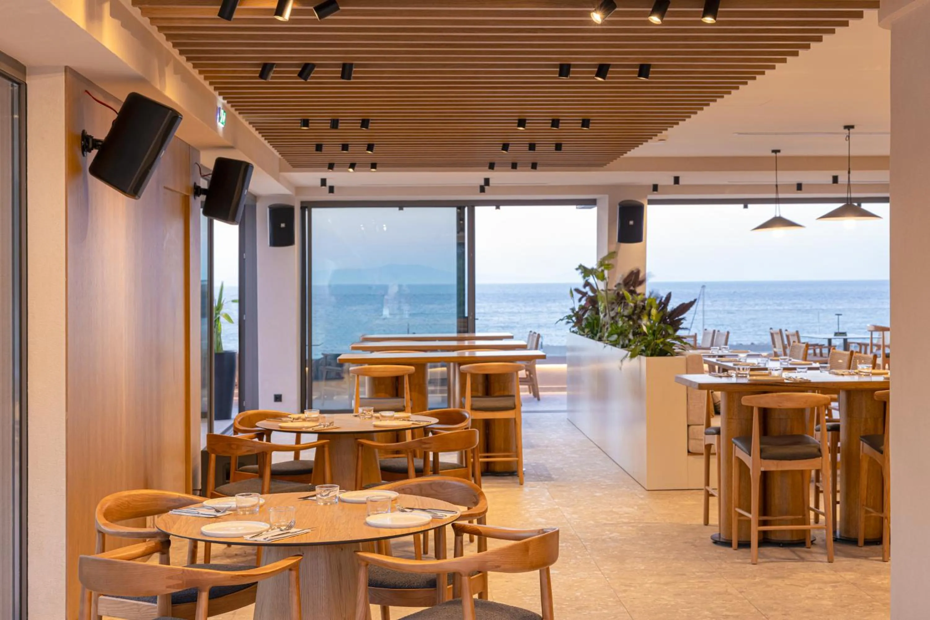 Restaurant/places to eat in Erato by Samian Mare