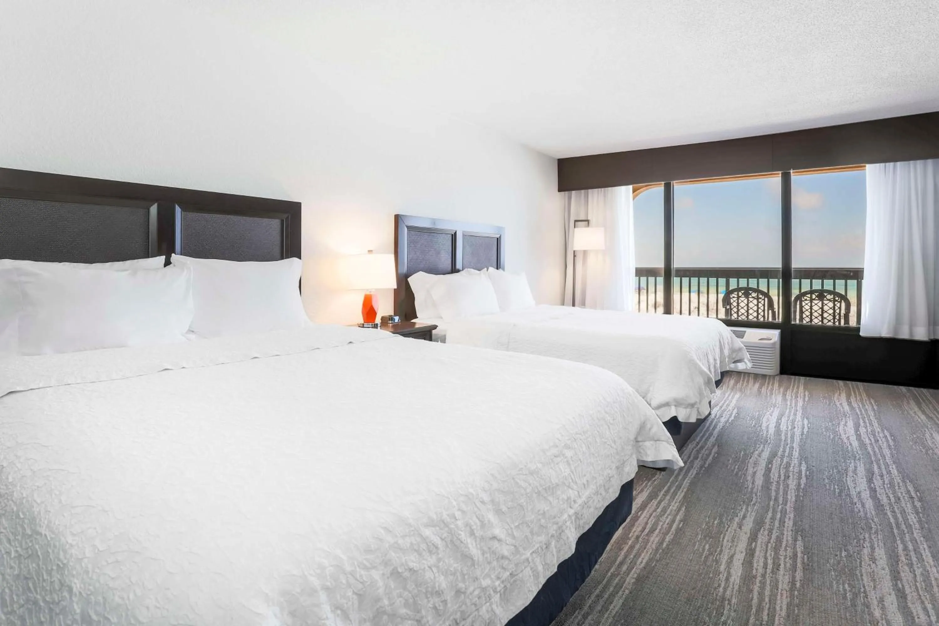 Bed in Hampton Inn Fort Walton Beach