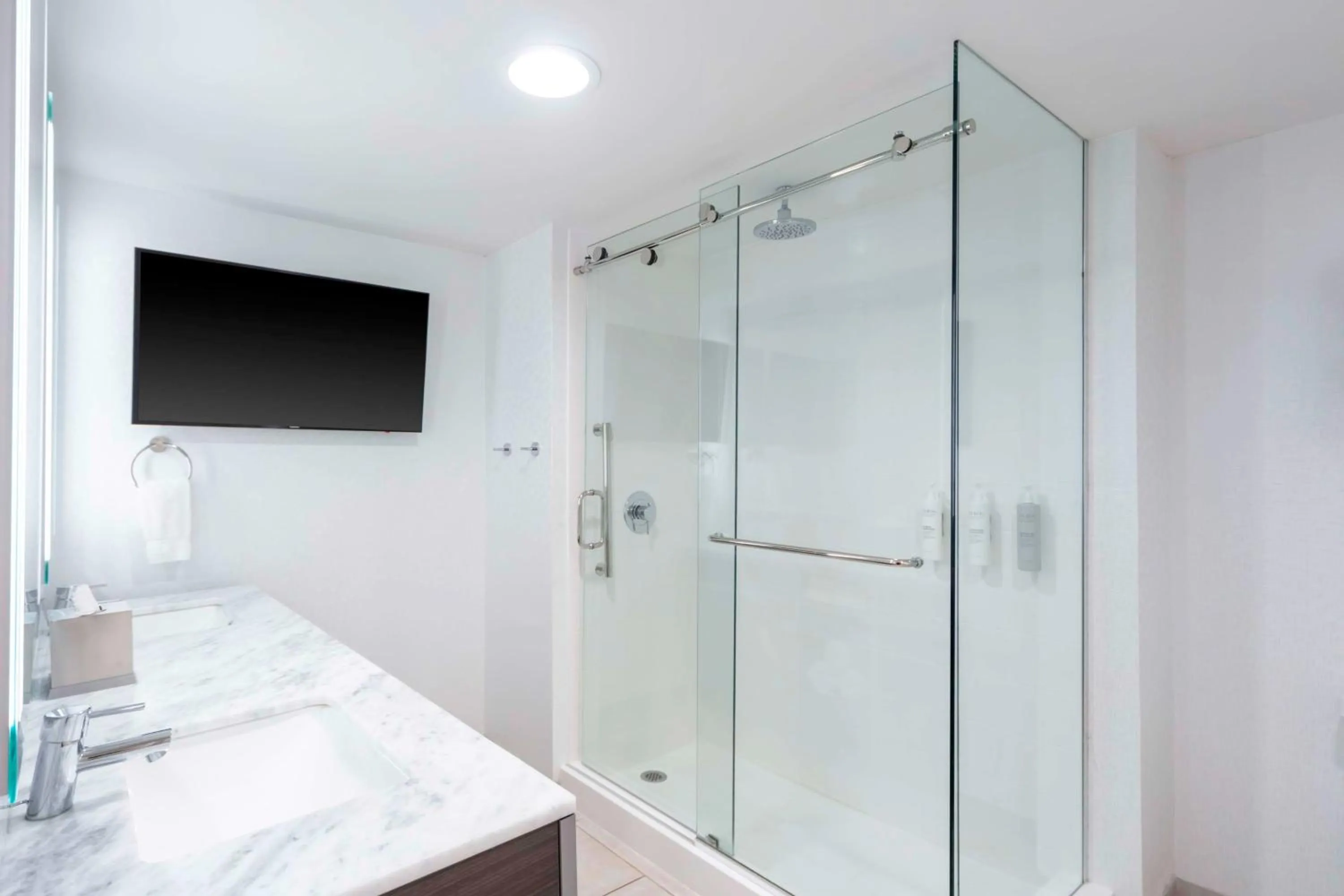 Bathroom in Hilton Garden Inn Freeport Downtown