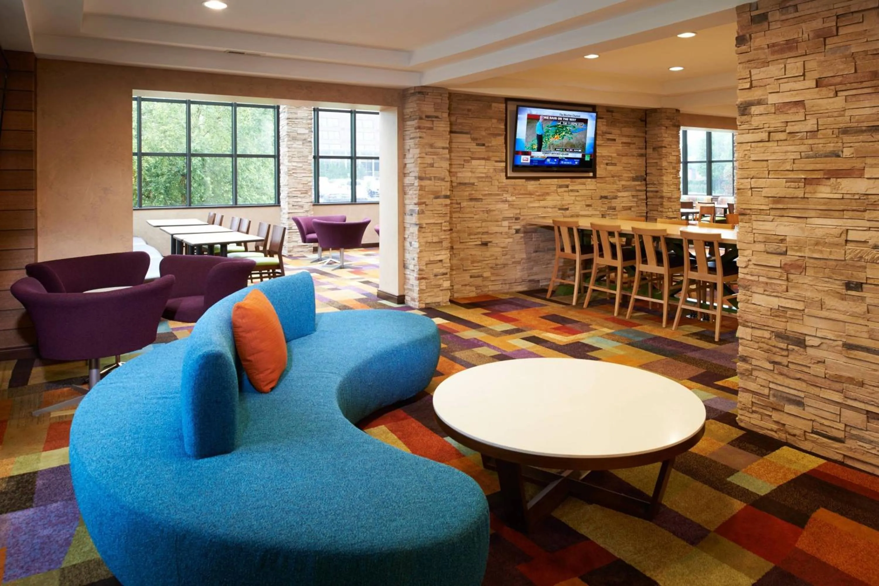 Lobby or reception in Fairfield Inn & Suites Indianapolis East