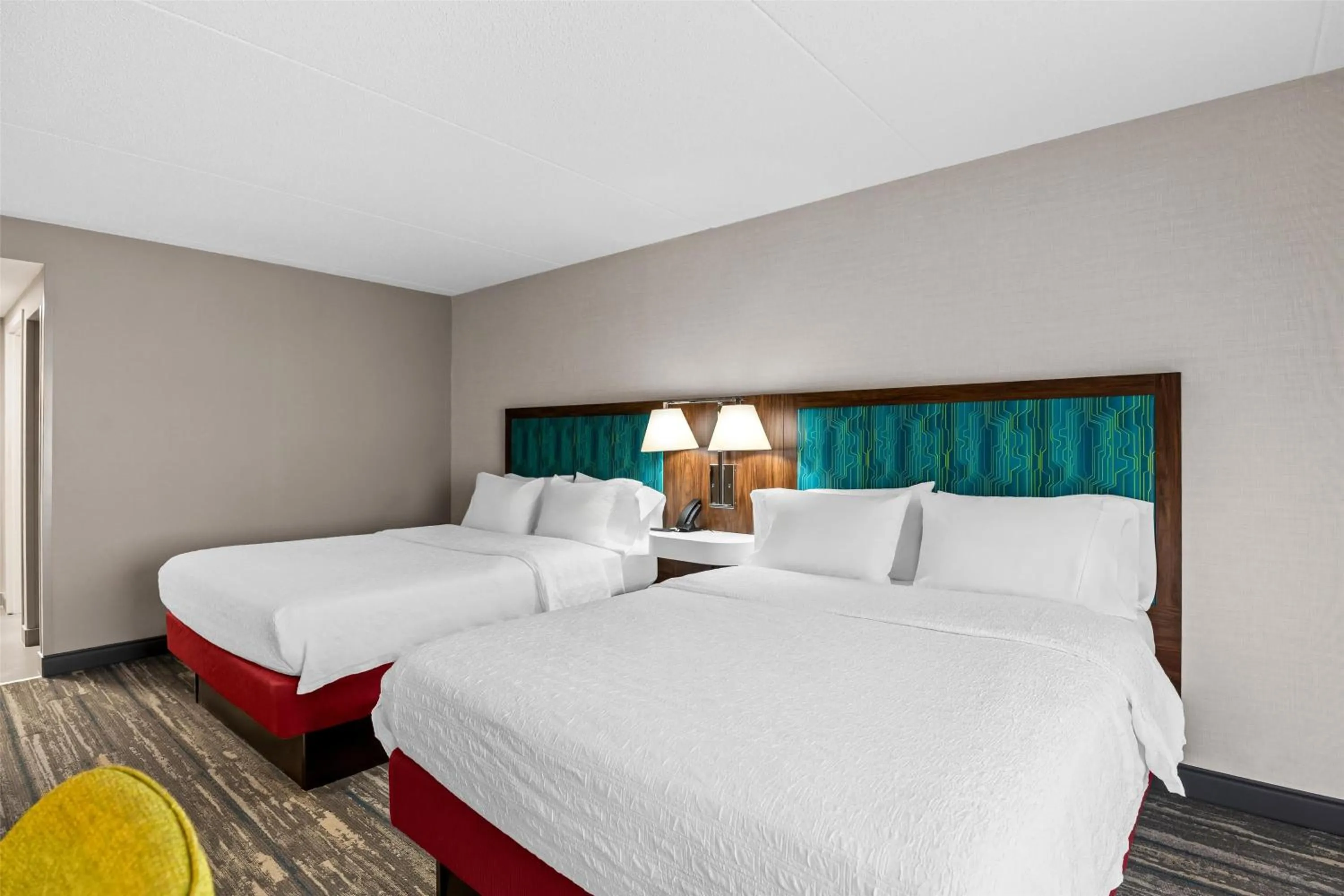 Bed in Hampton Inn & Suites Richmond/Virginia Center