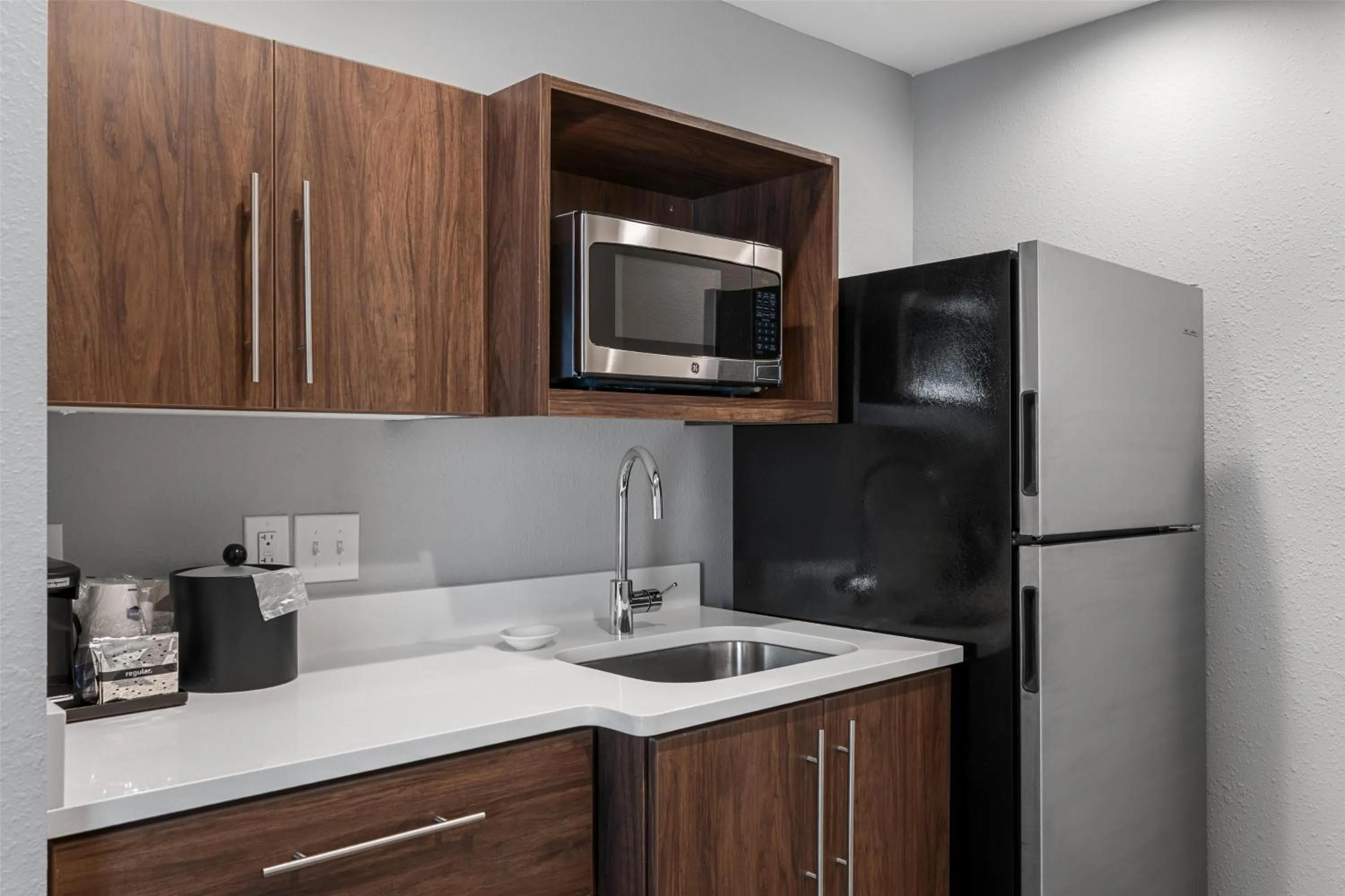 Kitchen or kitchenette in Hampton Inn Front Royal