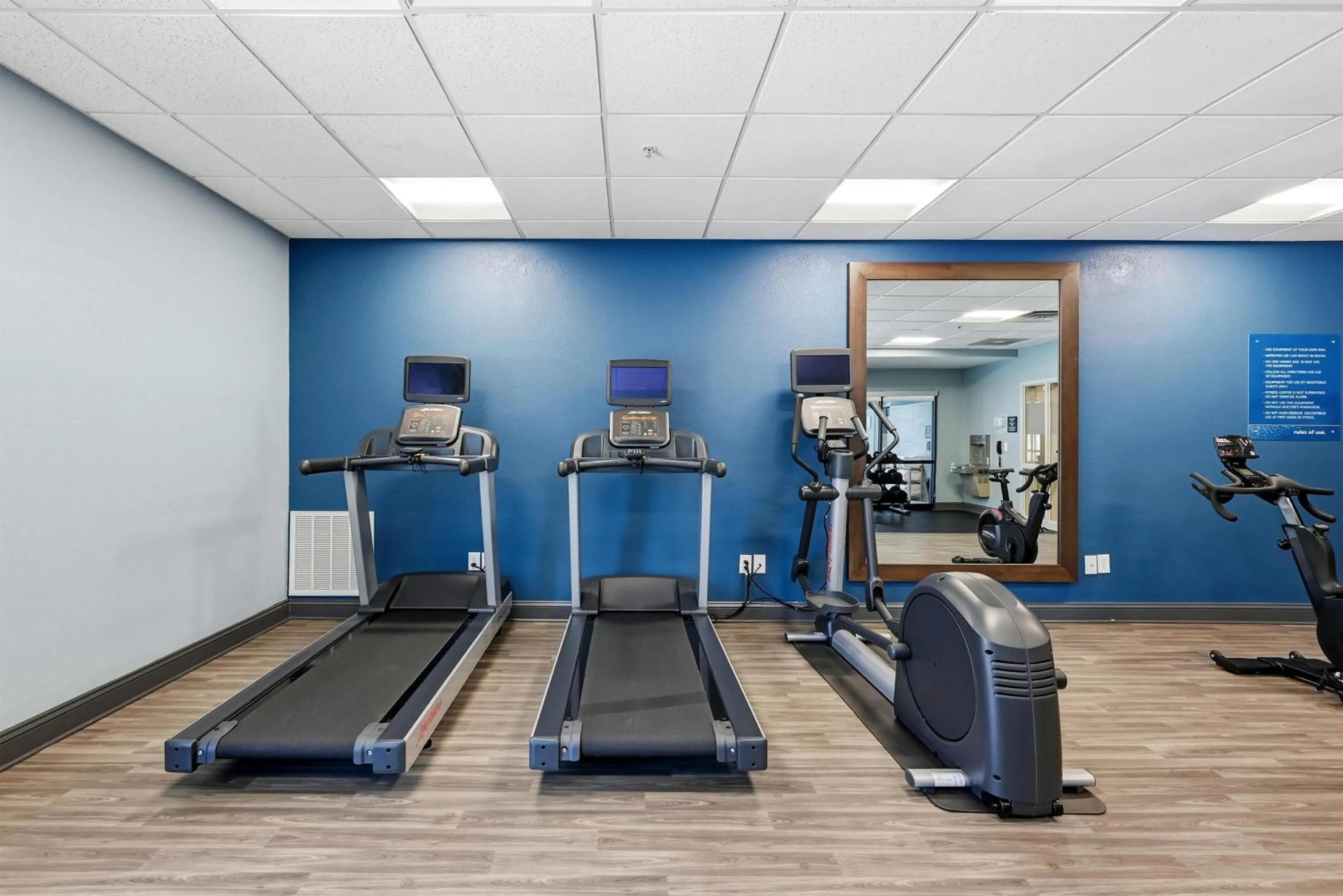 Fitness centre/facilities in Hampton Inn Front Royal