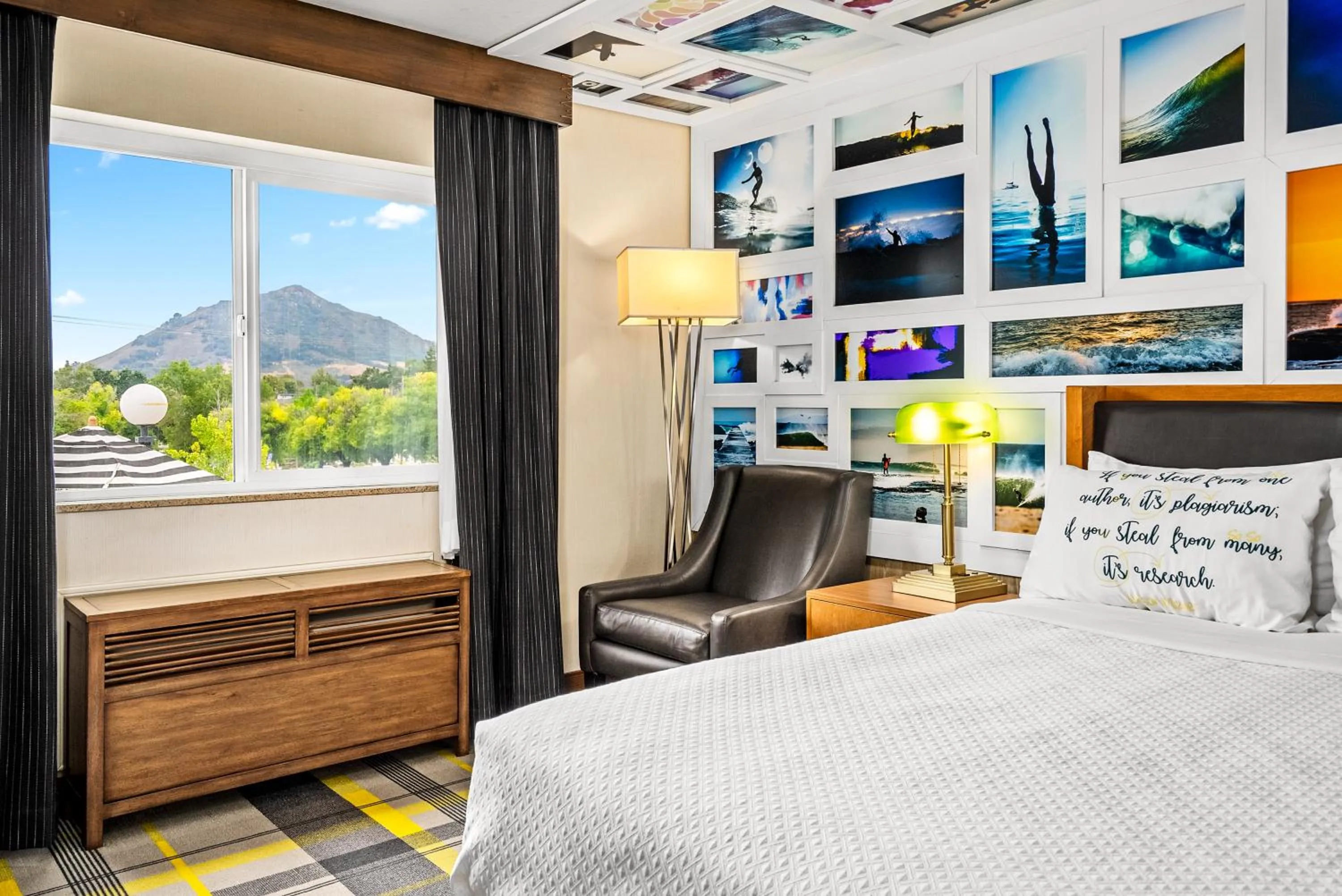 Bedroom, Bed in The Wayfarer San Luis Obispo, Tapestry Collection by Hilton