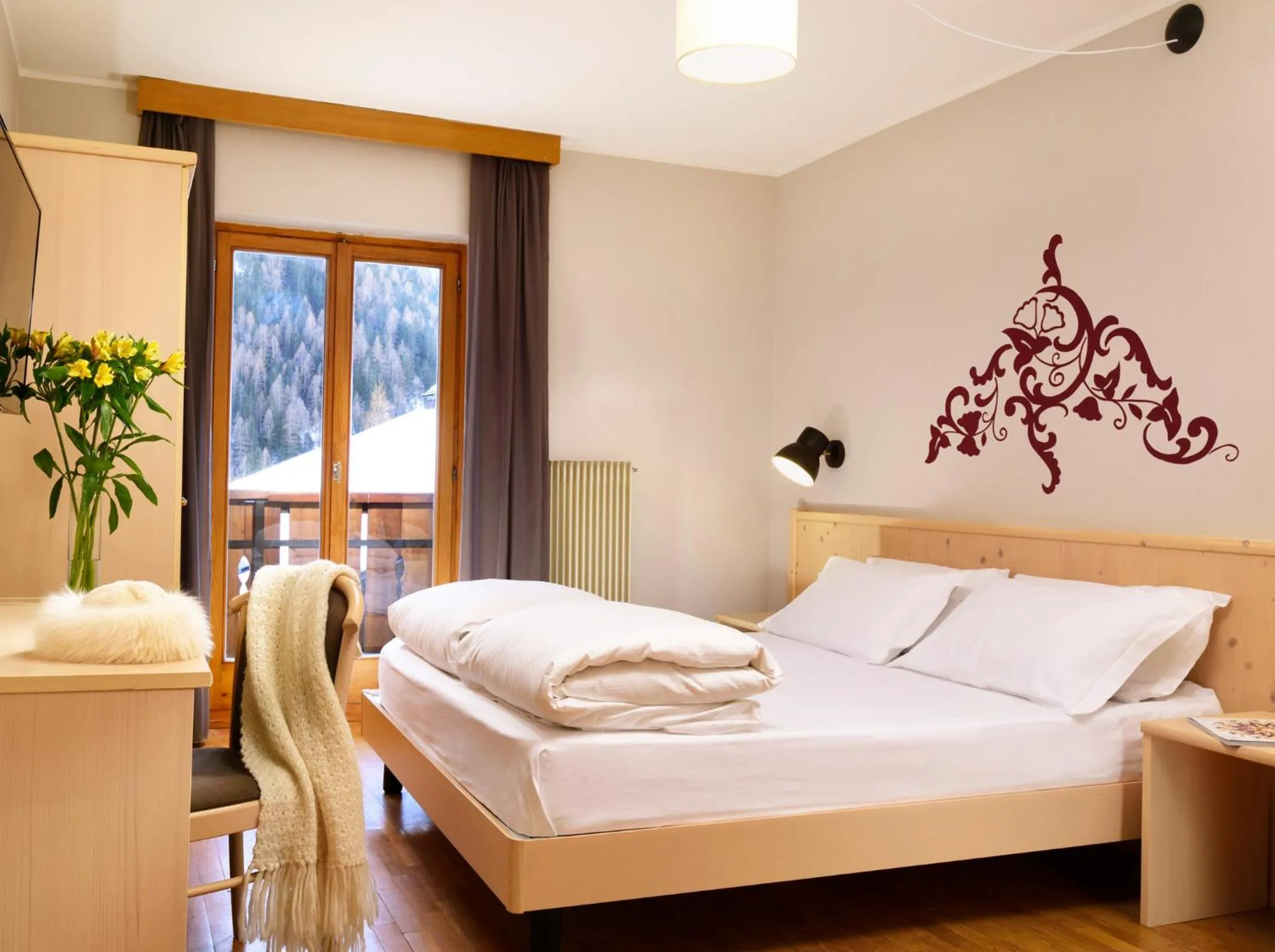Photo of the whole room, Bed in Hotel Principe Marmolada