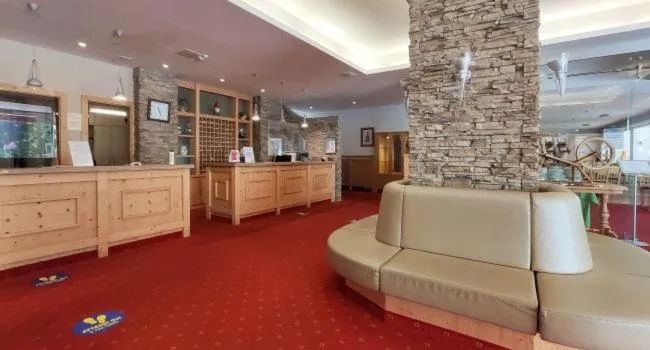 Lobby or reception in Hotel Principe Marmolada