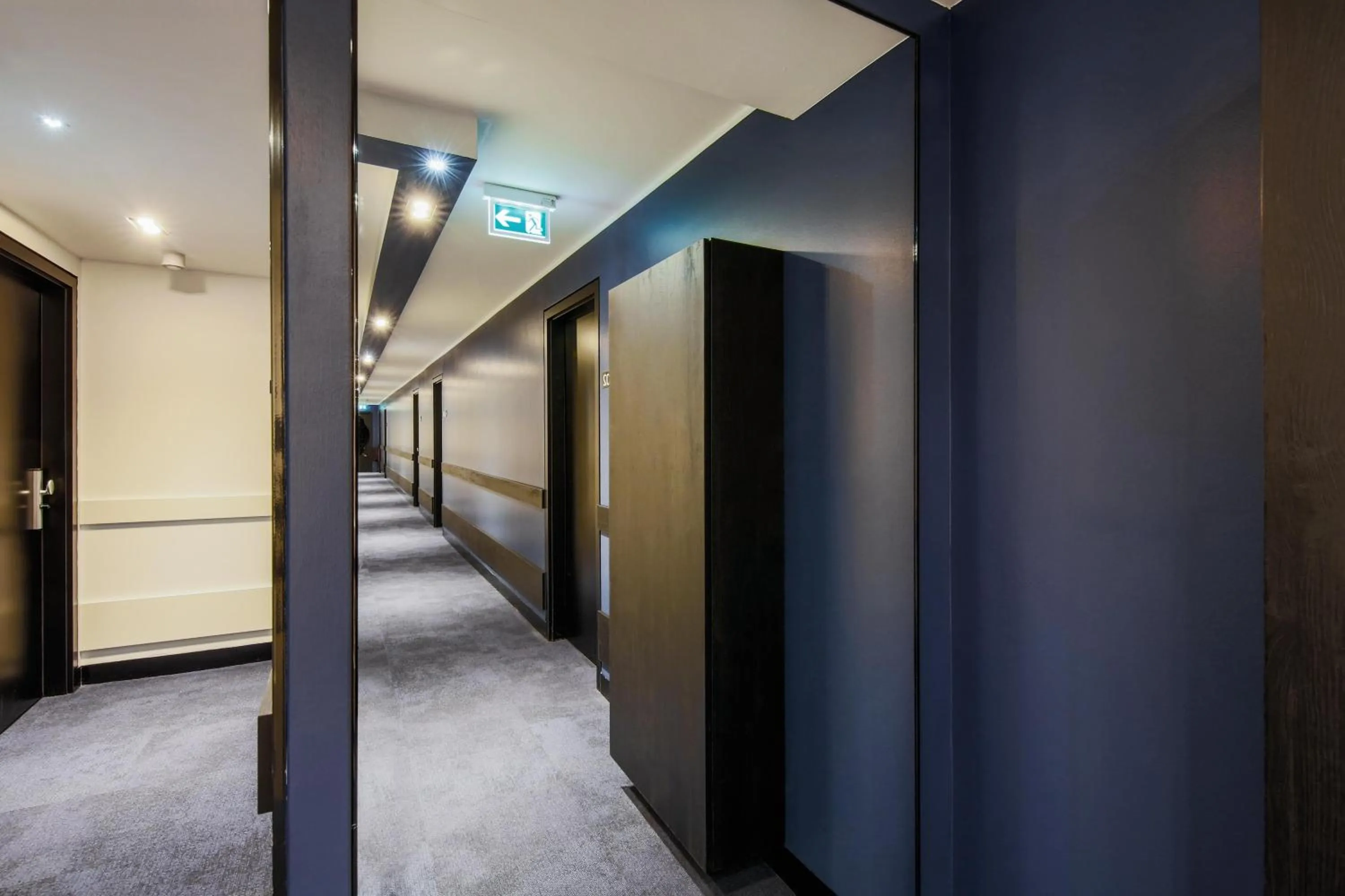 Area and facilities in LINDEMANN'S