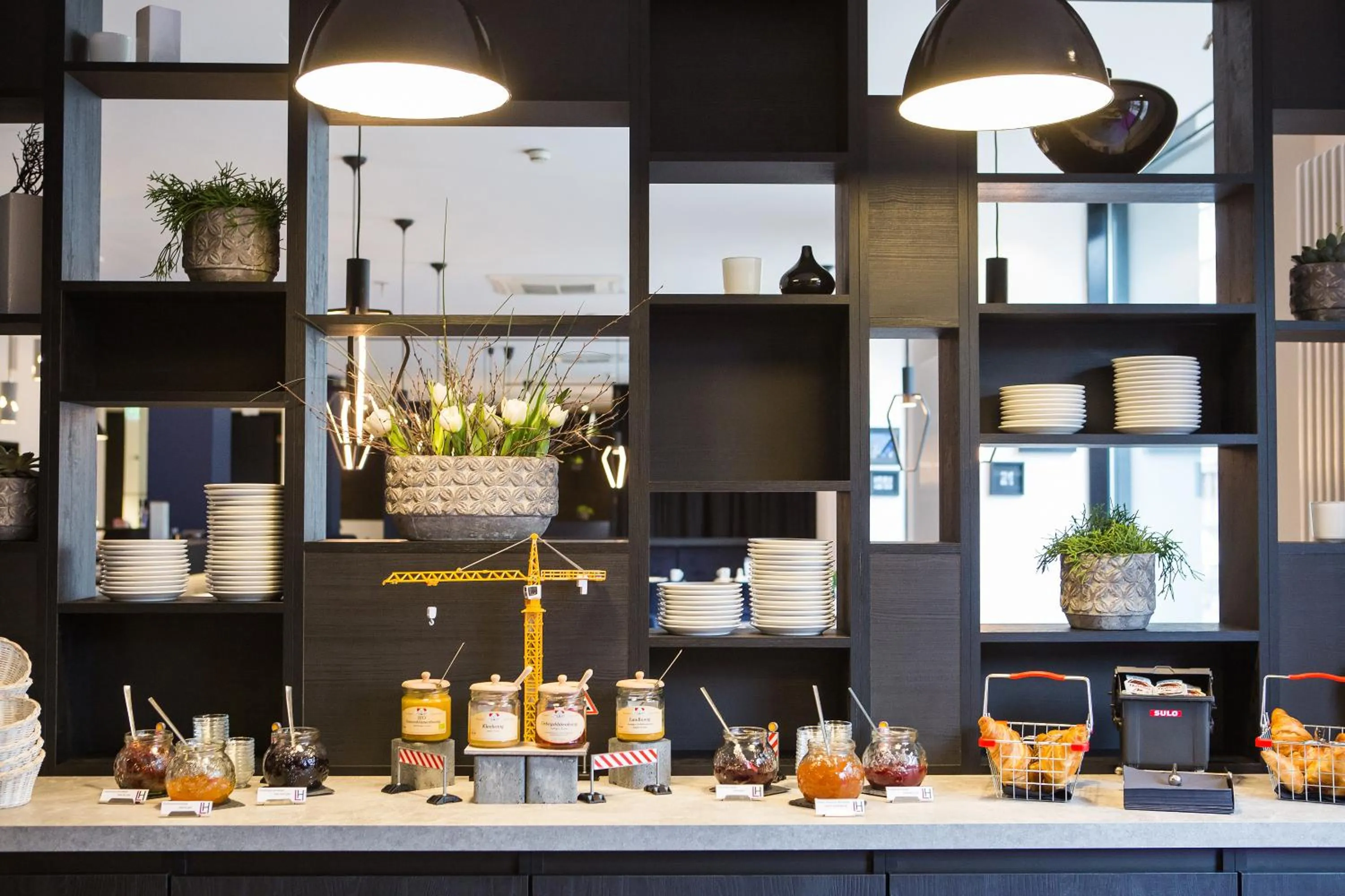 Breakfast in LINDEMANN'S